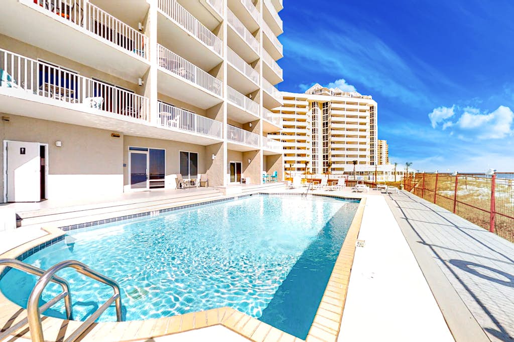 Beachfront Condo w/ Gulf View, Balcony, WiFi & Shared Outdoor Pool/Gym
