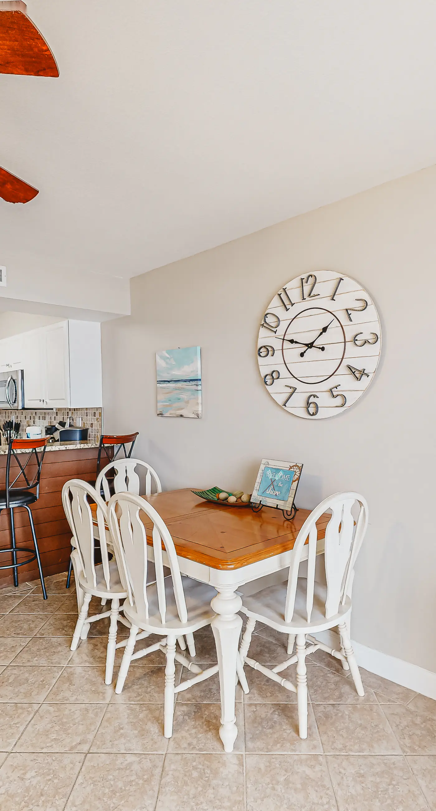Waterfront Gem - Shared Pool, Beach Access, Free WiFi, Washer/Dryer & Central AC