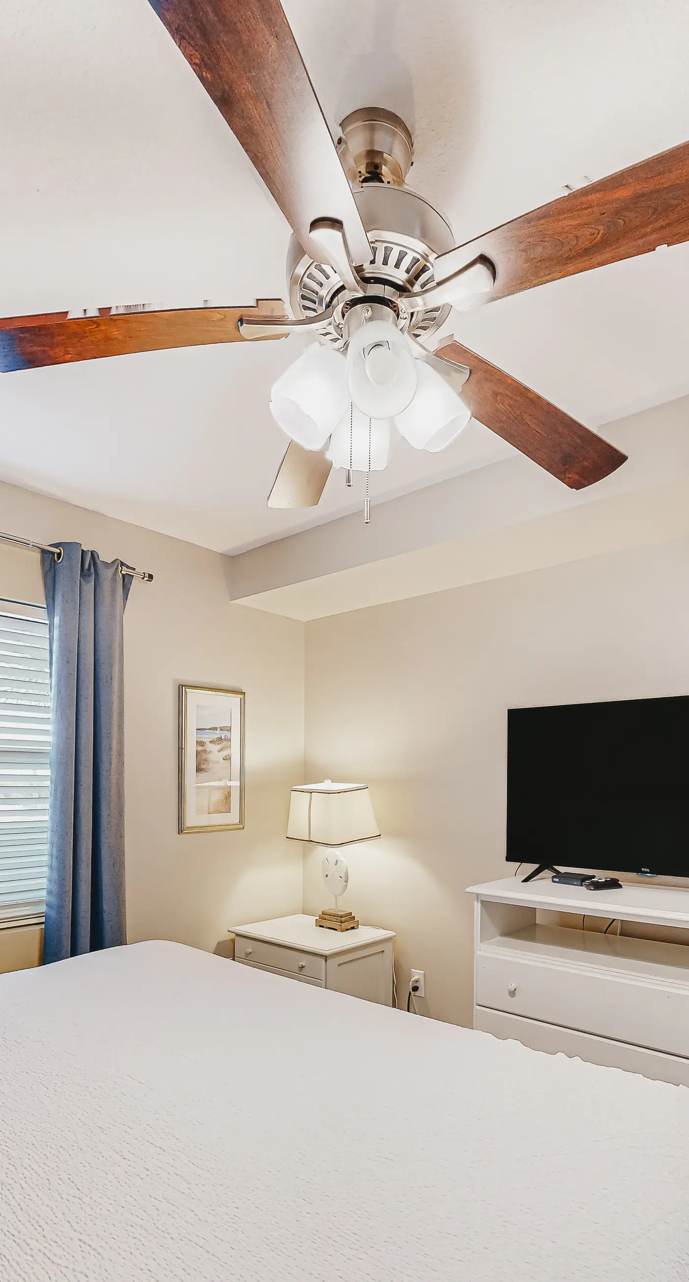 Waterfront Gem - Shared Pool, Beach Access, Free WiFi, Washer/Dryer & Central AC