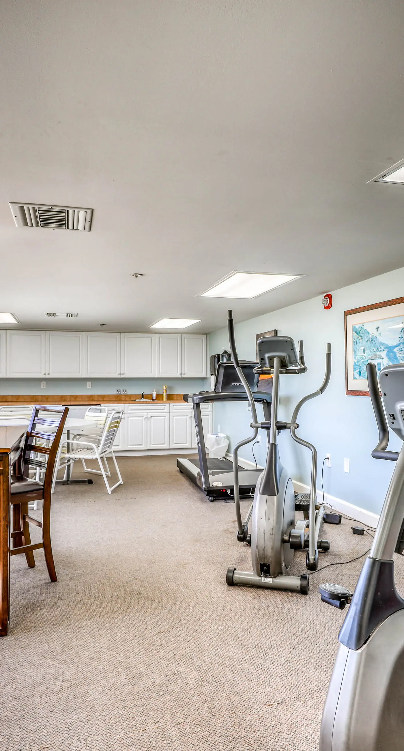 Waterfront Gem - Shared Pool, Beach Access, Free WiFi, Washer/Dryer & Central AC