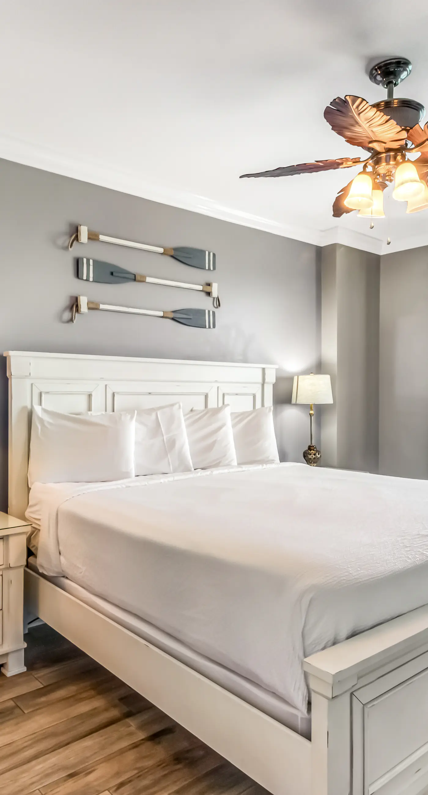 Stunning Gulf-front condo with balcony, pool, hot tub, gym & beach views