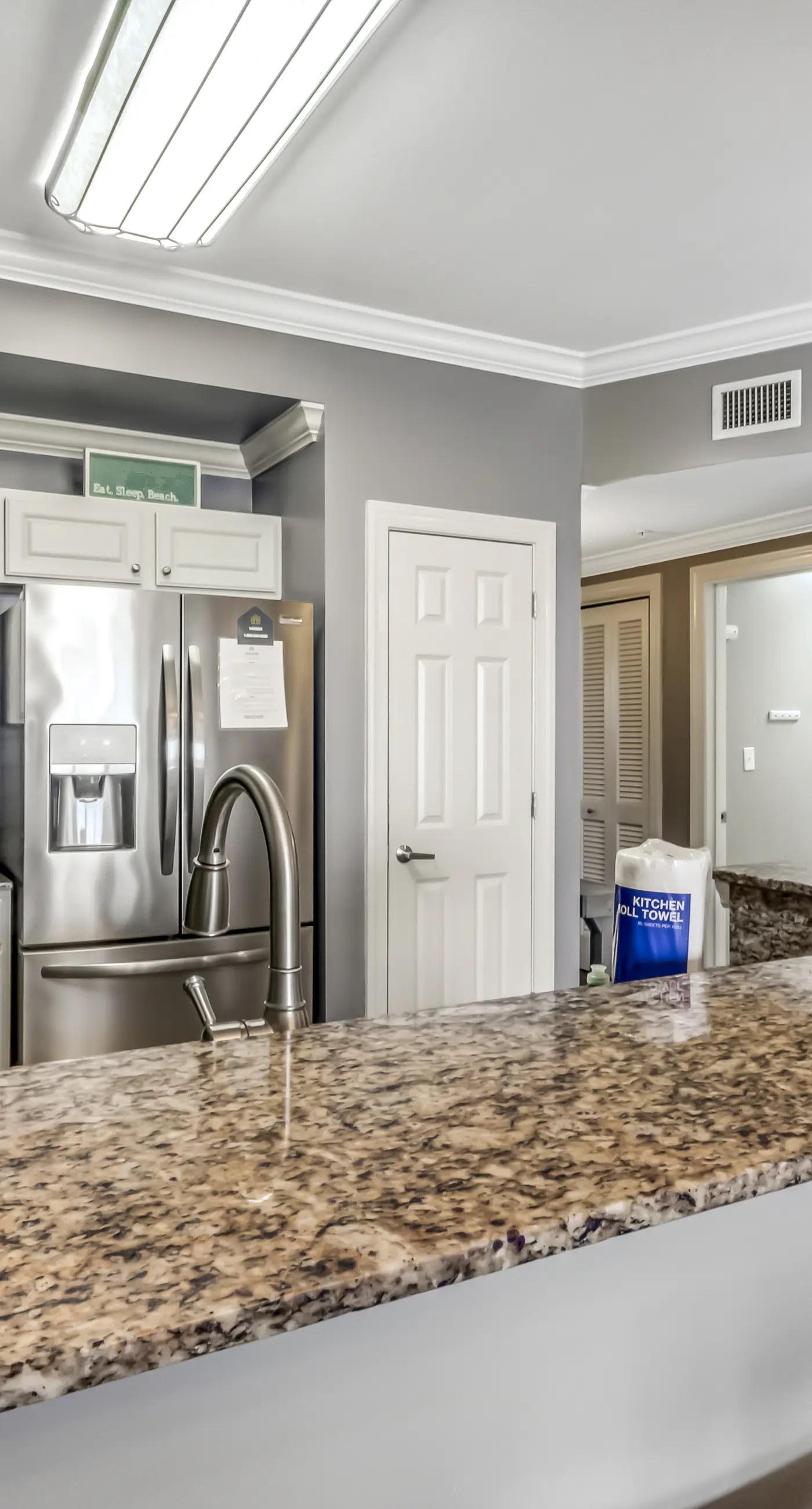 Stunning Gulf-front condo with balcony, pool, hot tub, gym & beach views