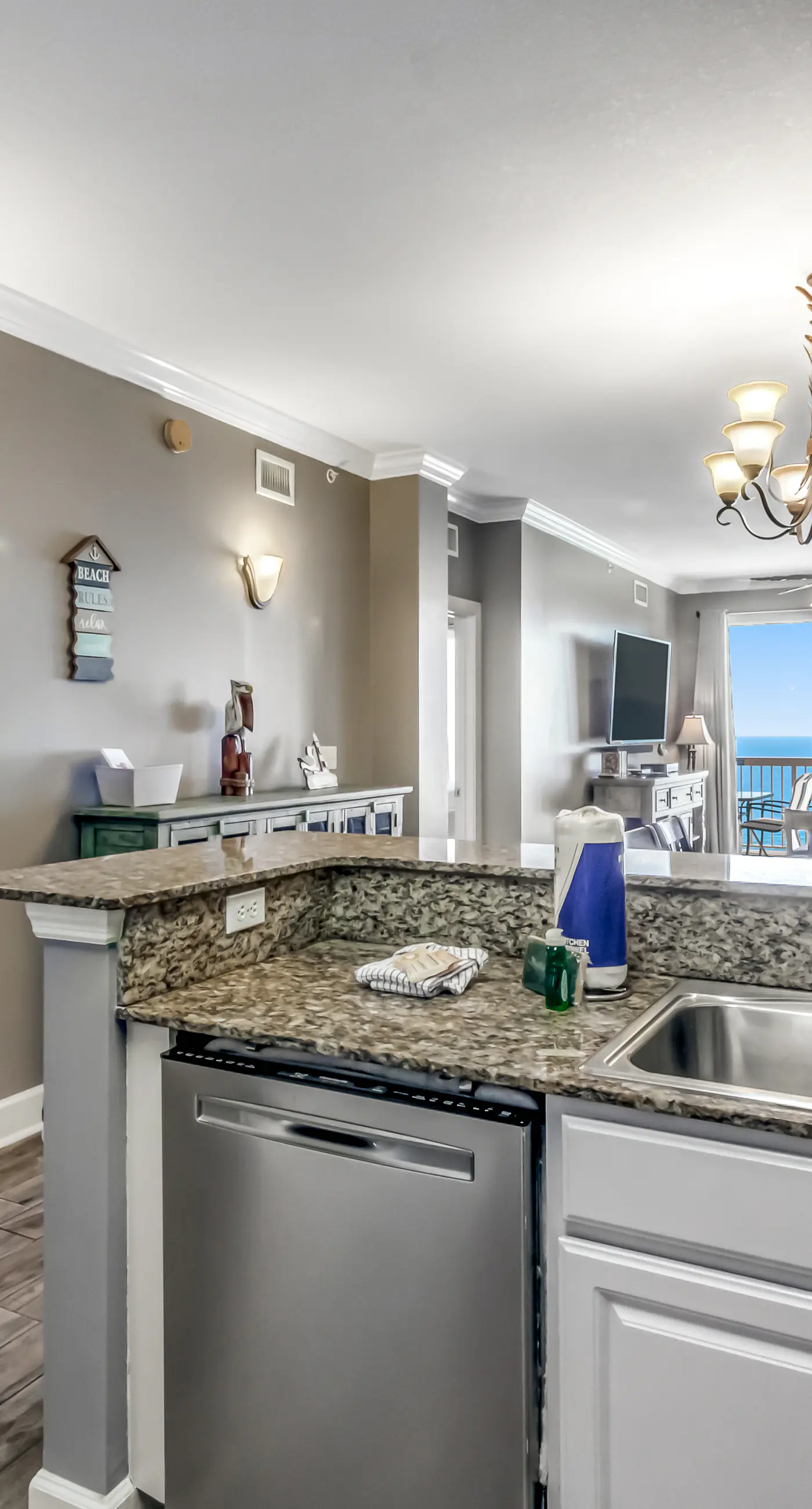 Stunning Gulf-front condo with balcony, pool, hot tub, gym & beach views