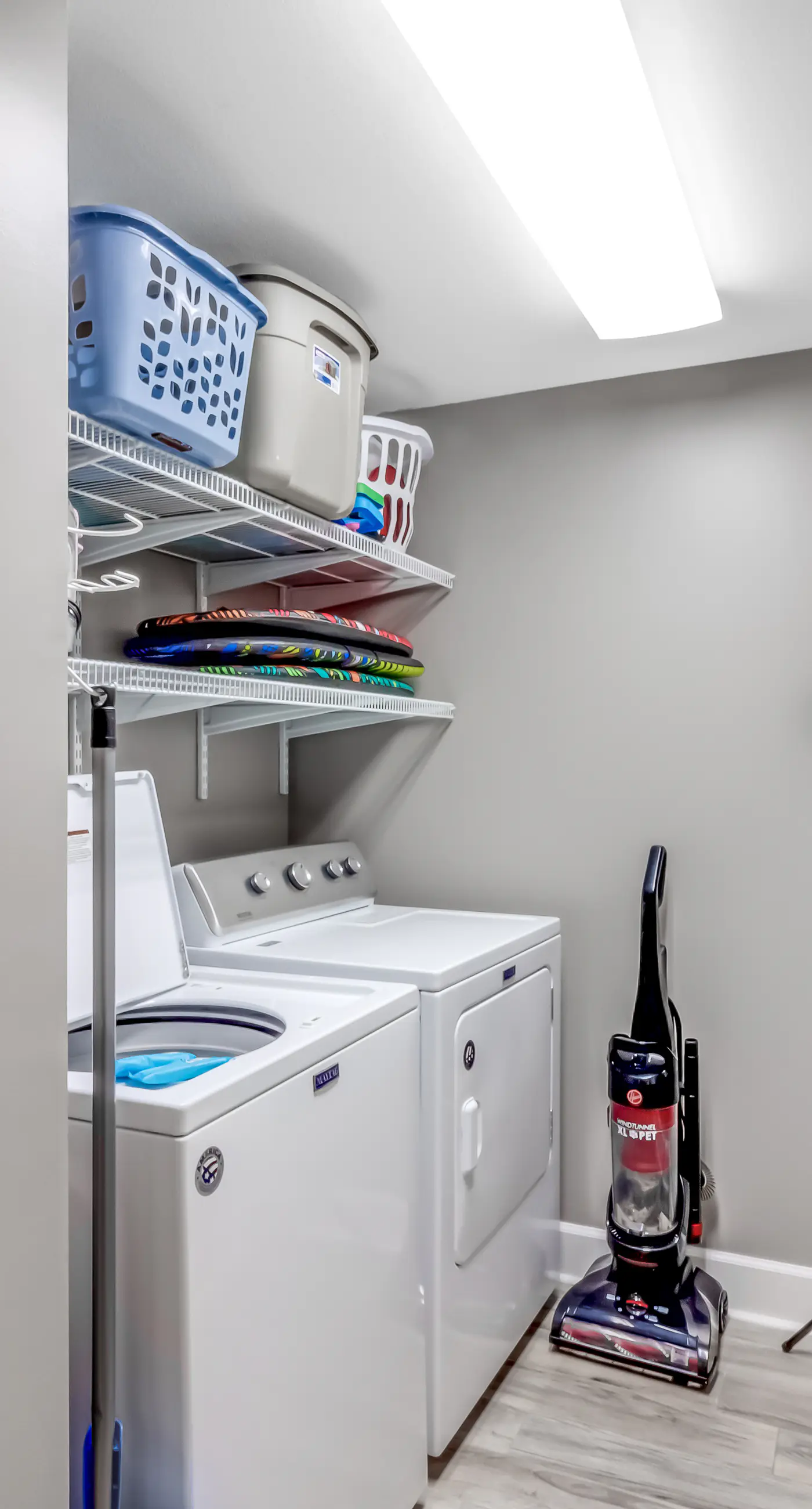 Stunning Gulf-front condo with balcony, pool, hot tub, gym & beach views