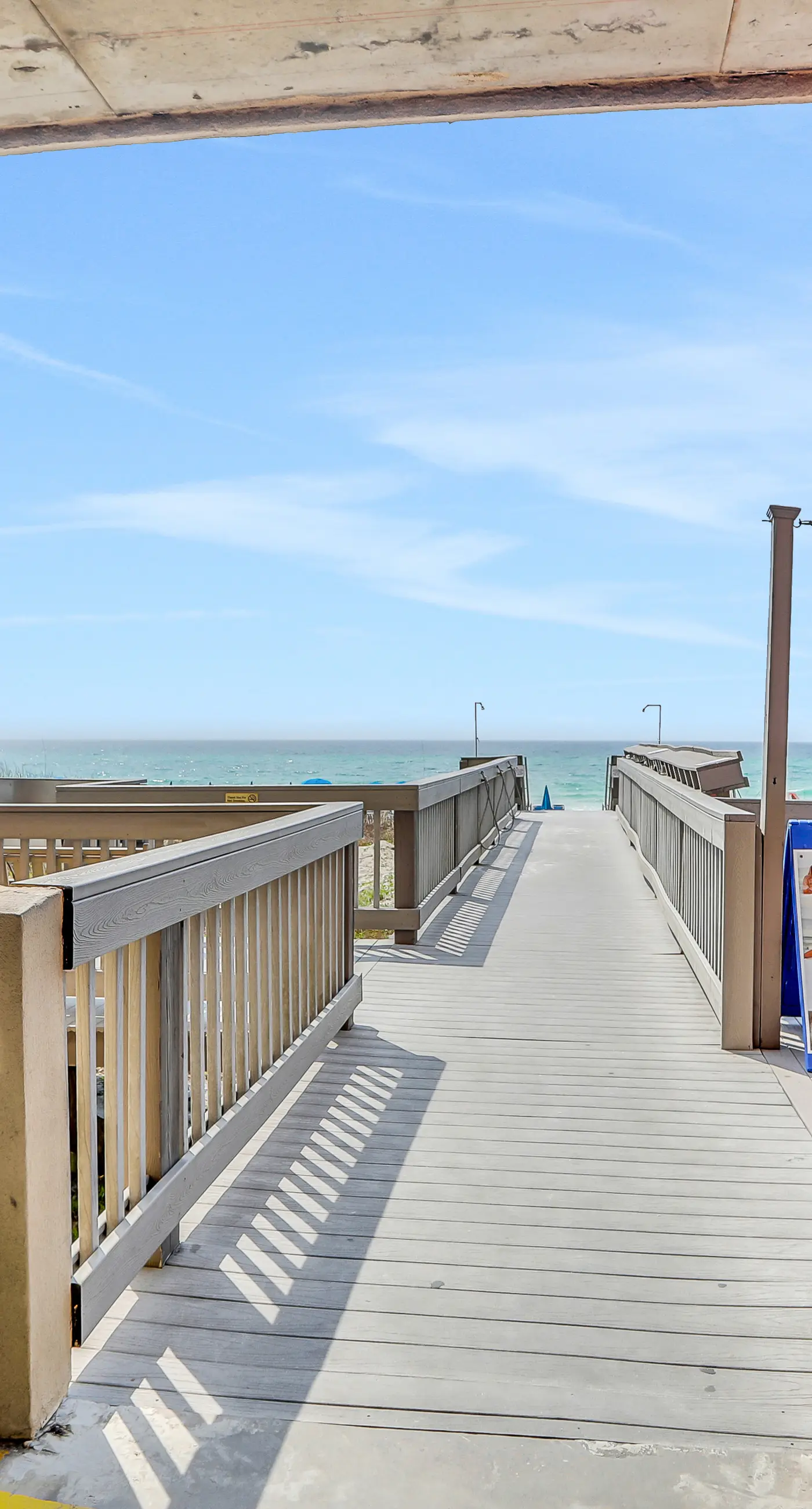 Stunning Gulf-front condo with balcony, pool, hot tub, gym & beach views