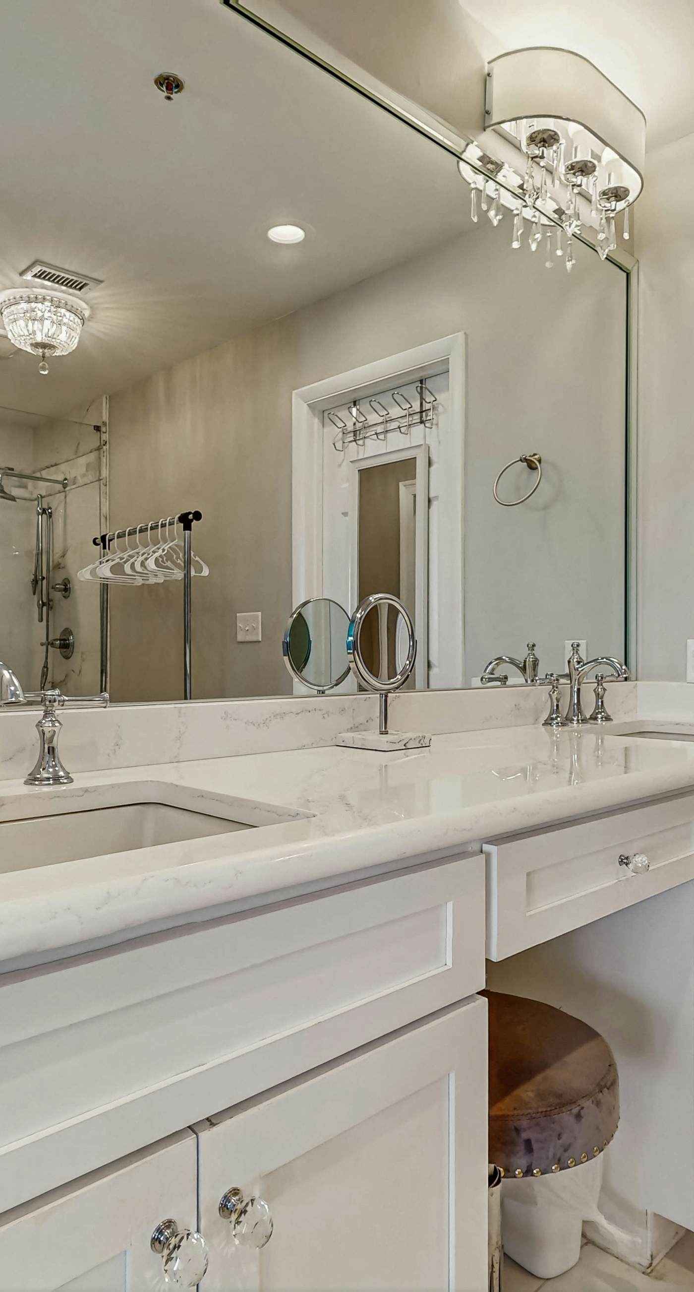 Water-view condo with pool, hot tub & pickleball