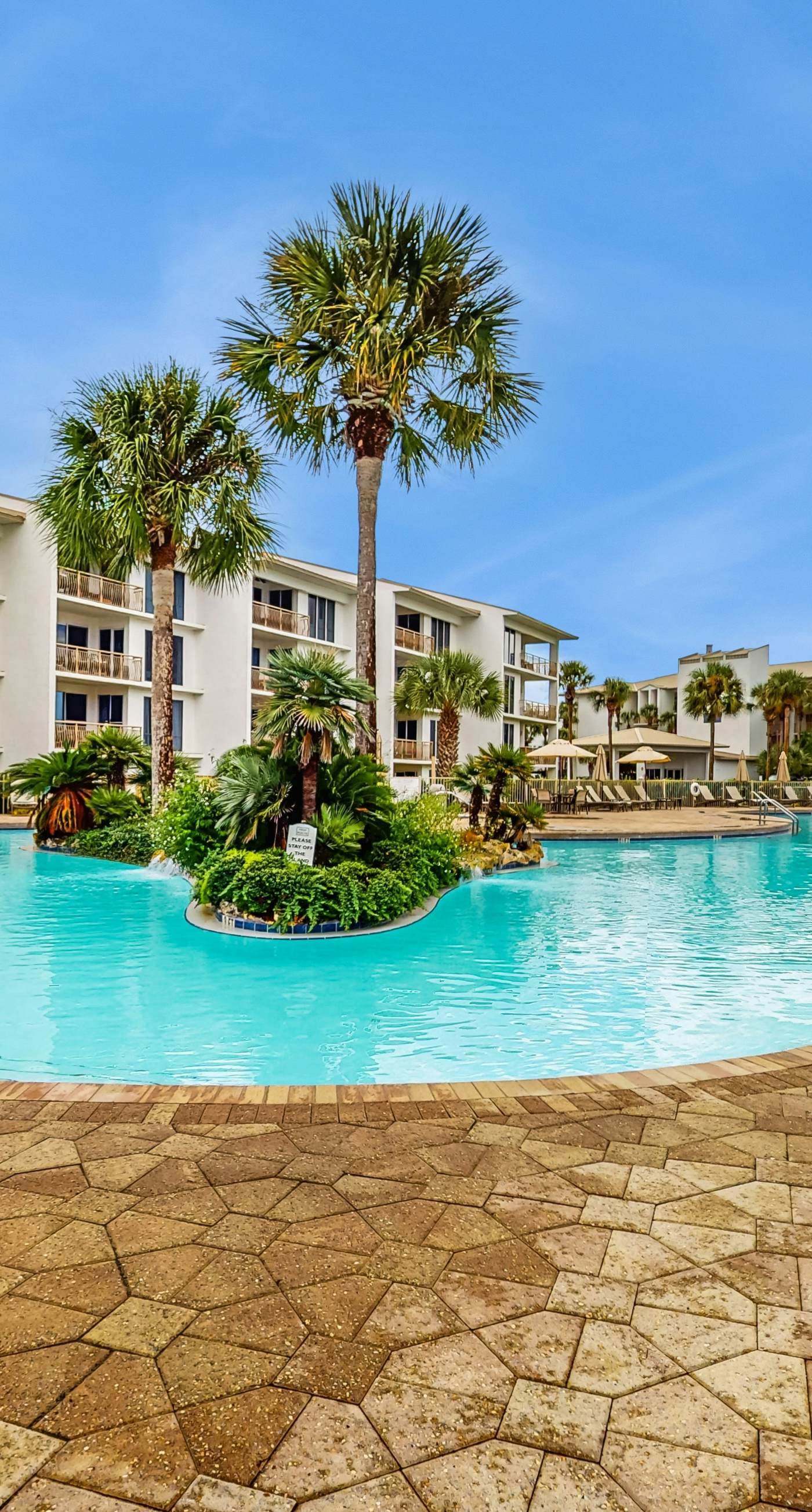 Water-view condo with pool, hot tub & pickleball