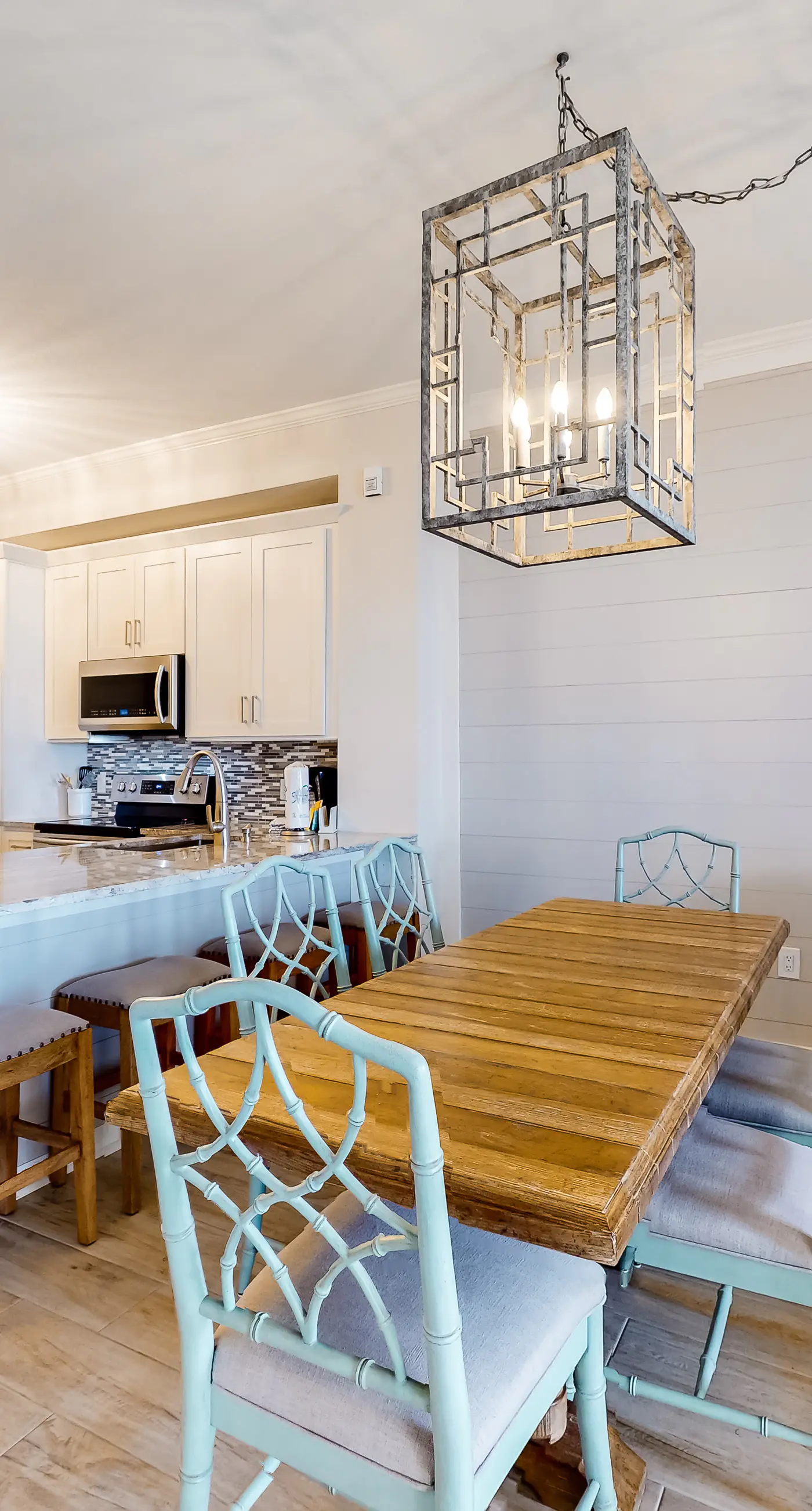 Stunning 4th-floor condo with pool, tennis, pickleball, ocean & beach view