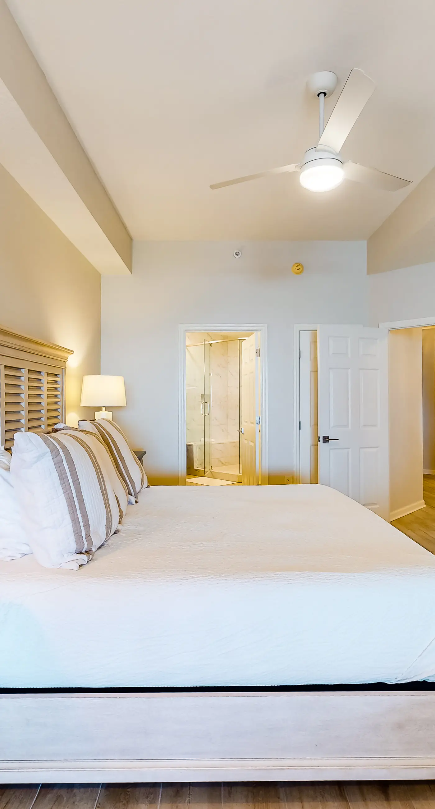 Stunning 4th-floor condo with pool, tennis, pickleball, ocean & beach view