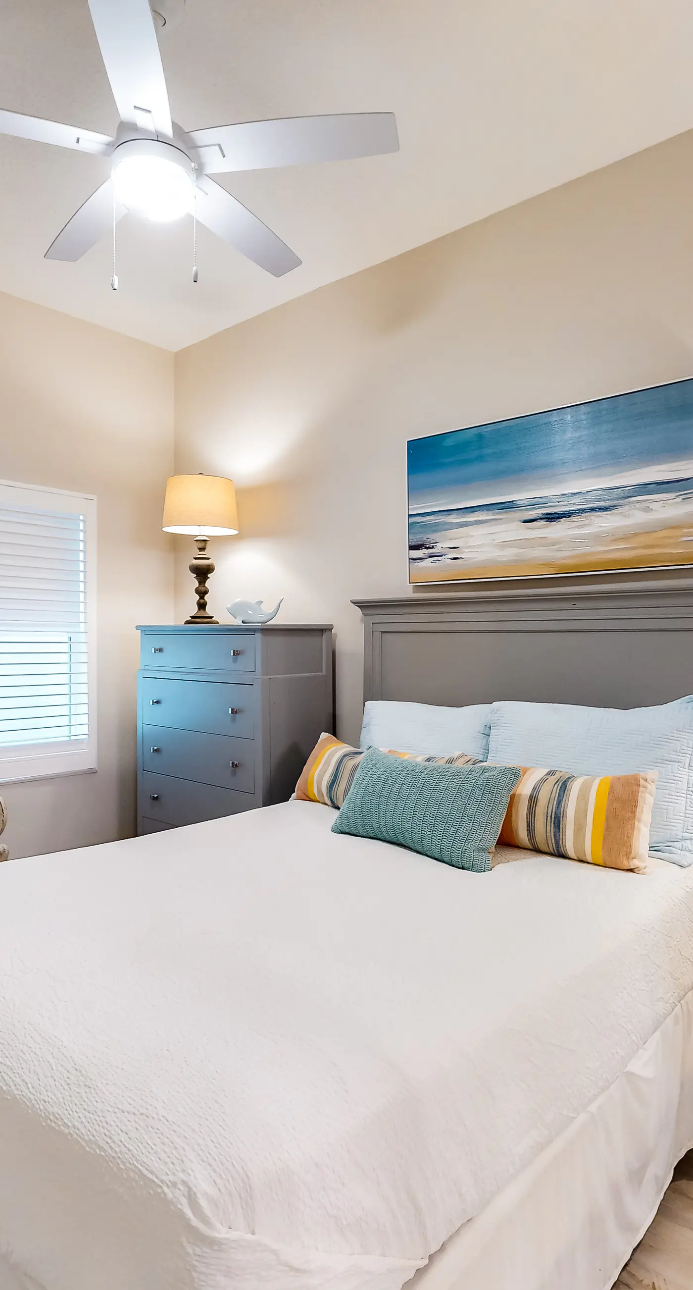 Stunning 4th-floor condo with pool, tennis, pickleball, ocean & beach view