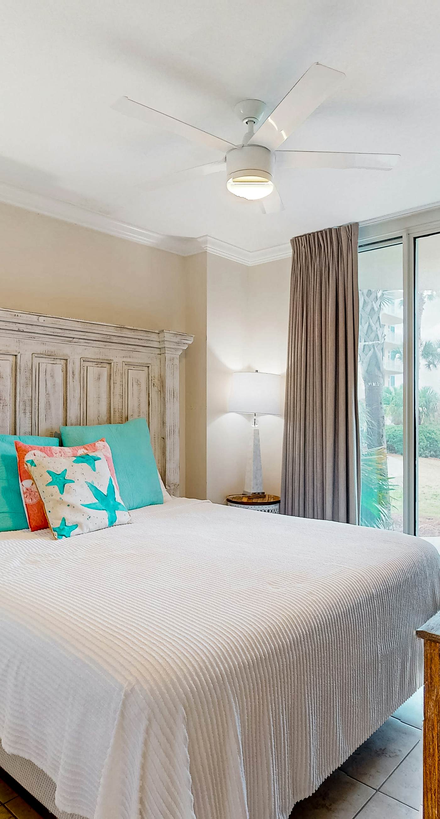 Sunny Waterscape ground-floor condo with pools, hot tubs, & stunning Gulf views