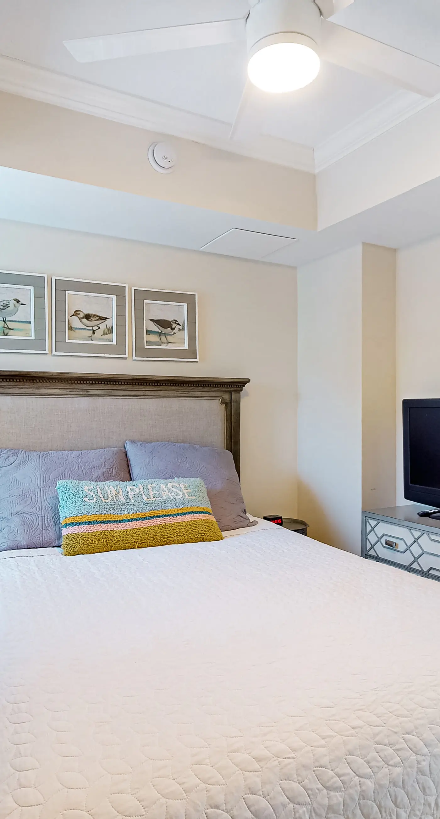 Sunny Waterscape ground-floor condo with pools, hot tubs, & stunning Gulf views