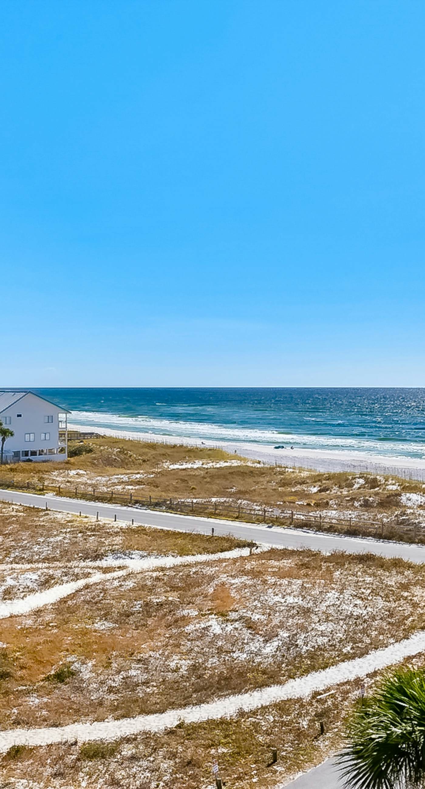 Completely Updated with beach access, pool, hot tub, tennis, pickleball & gym