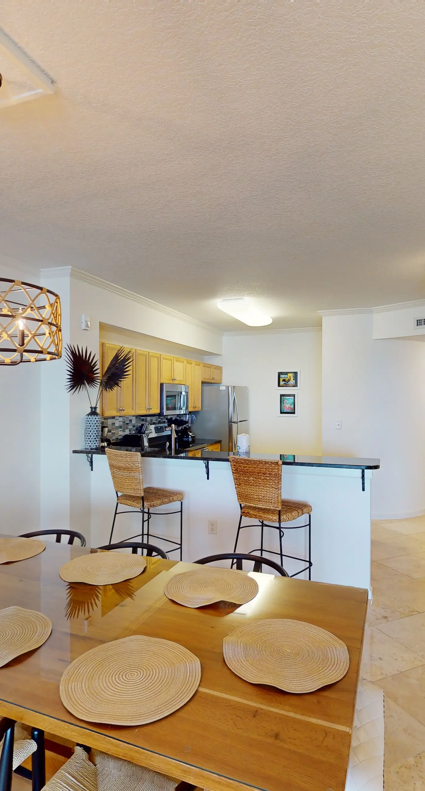 Coastal condo with beach, pool, hot tub, sauna, tennis, bikes, W&D, & central AC