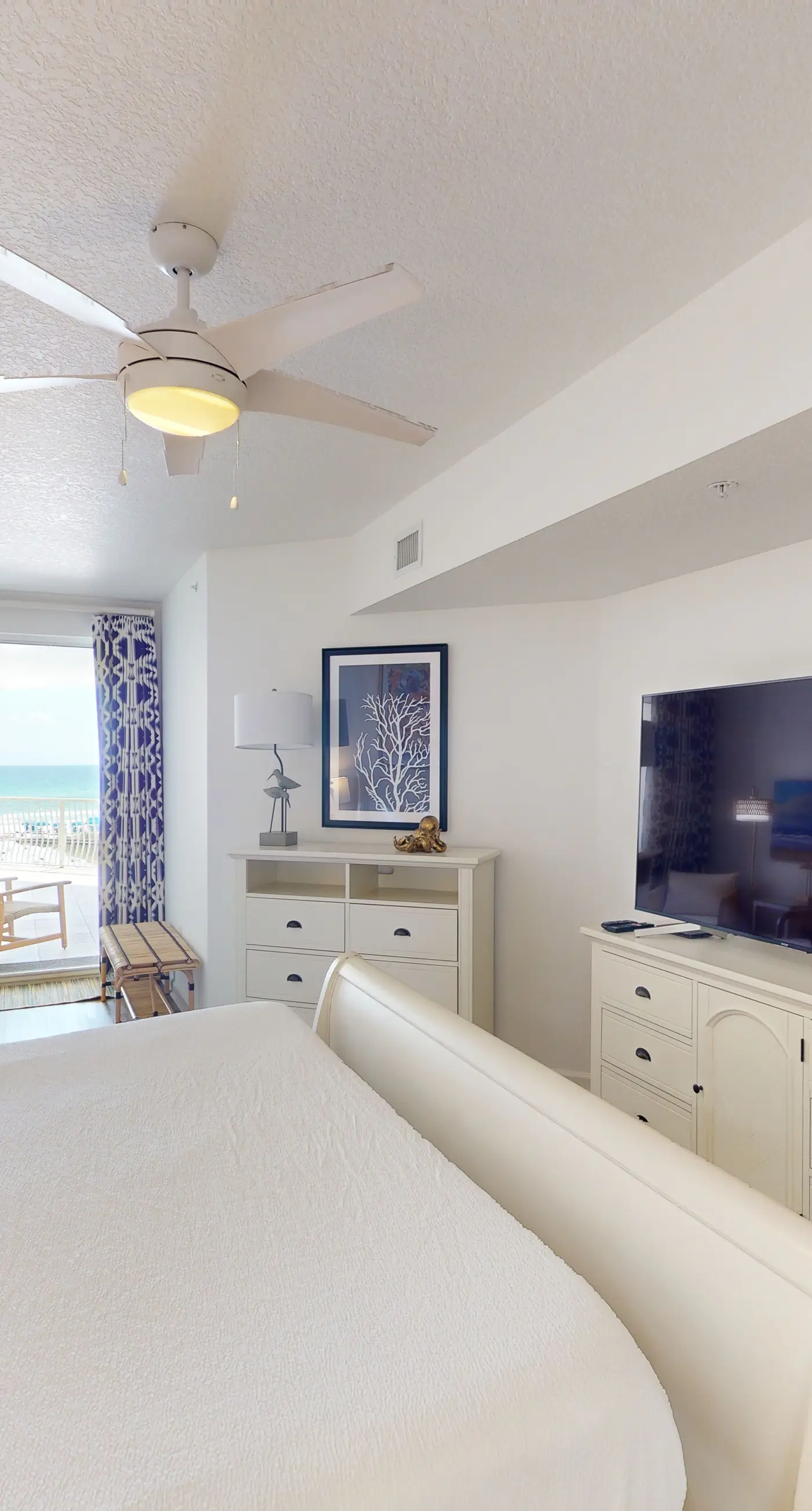 Coastal condo with beach, pool, hot tub, sauna, tennis, bikes, W&D, & central AC