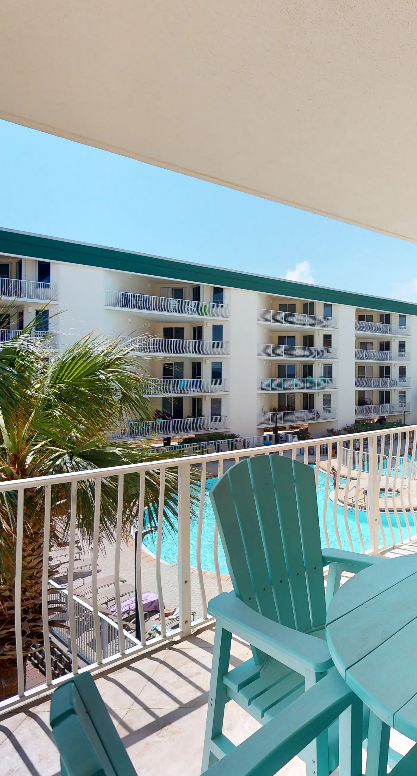 Coastal condo with beach, pool, hot tub, sauna, tennis, bikes, W&D, & central AC