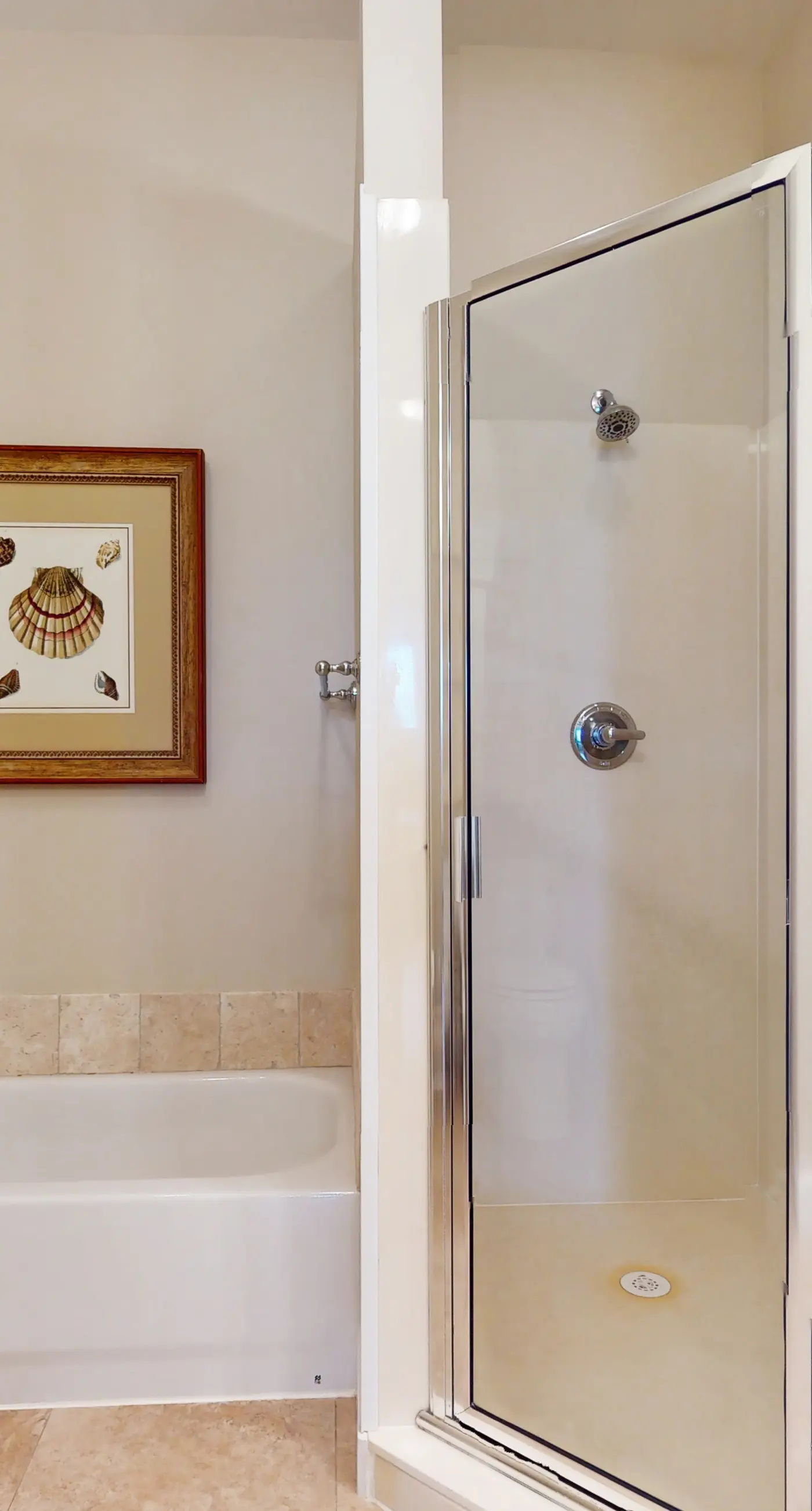 Stylish condo with screened balcony, pool, & tennis - near beach