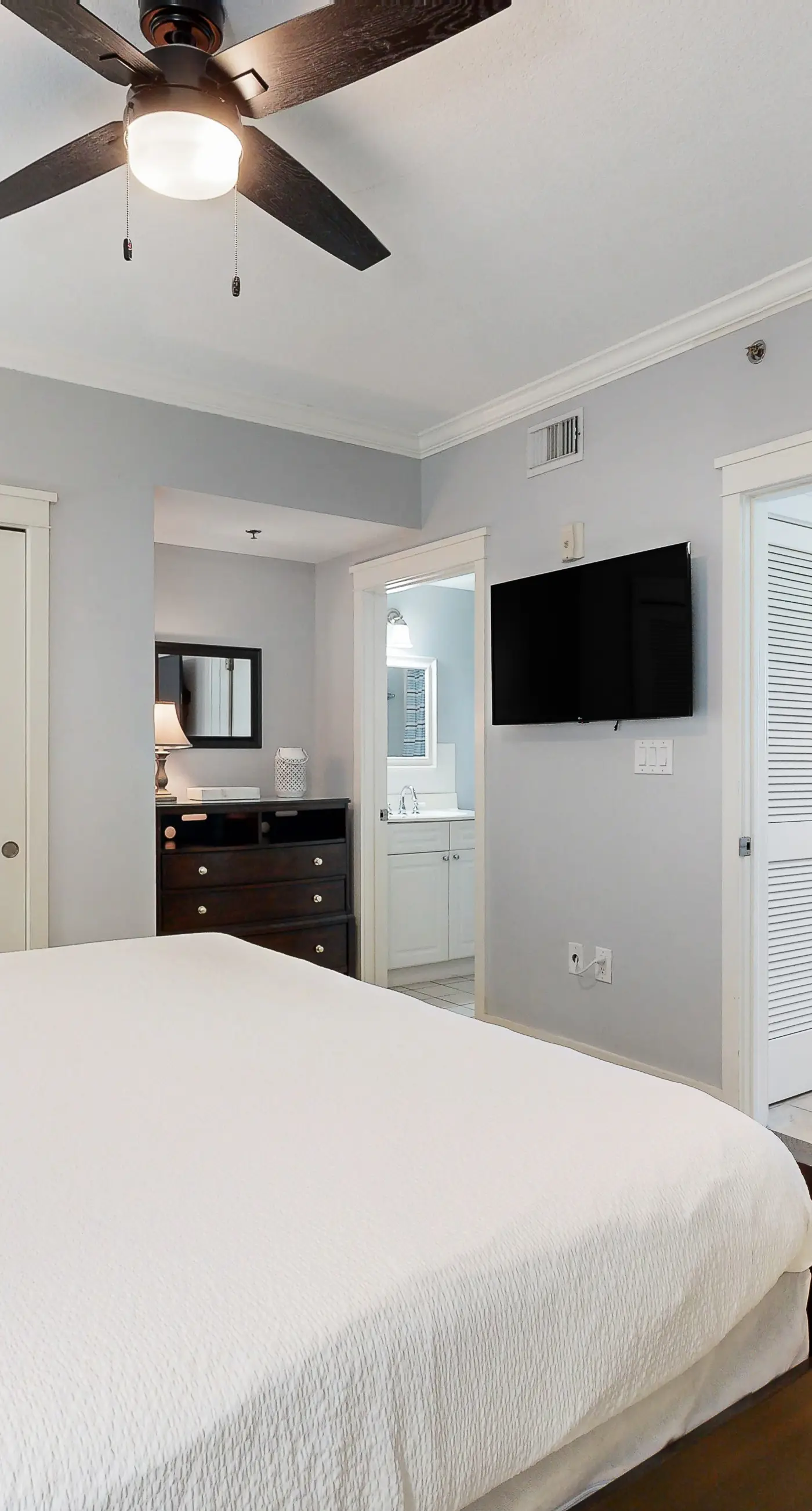 Beachfront Escape with Sixth-Floor Views, Free WiFi, Shared Pools, & Gym