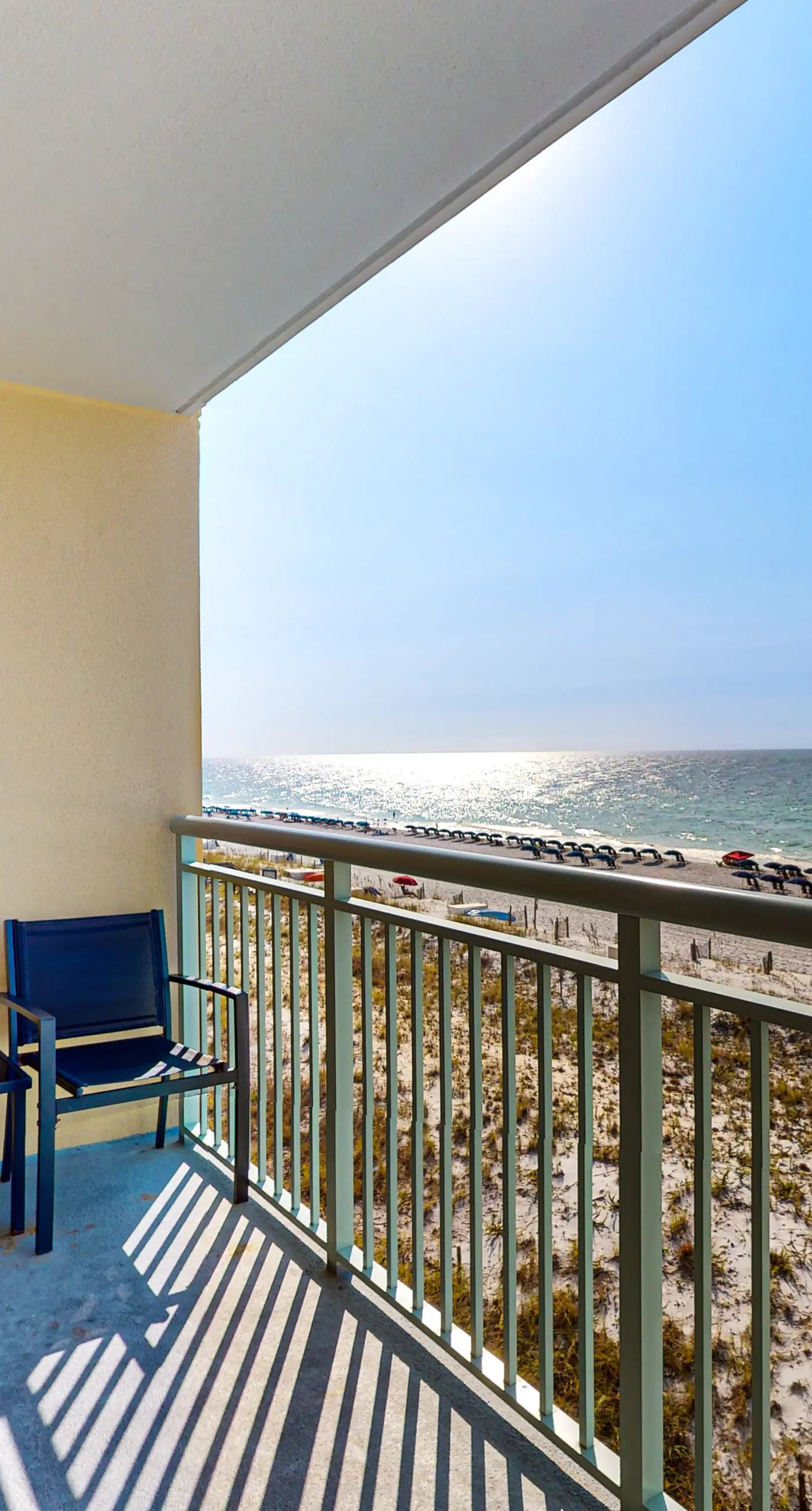 Gorgeous and cozy beachfront condo with shared pool and beach access