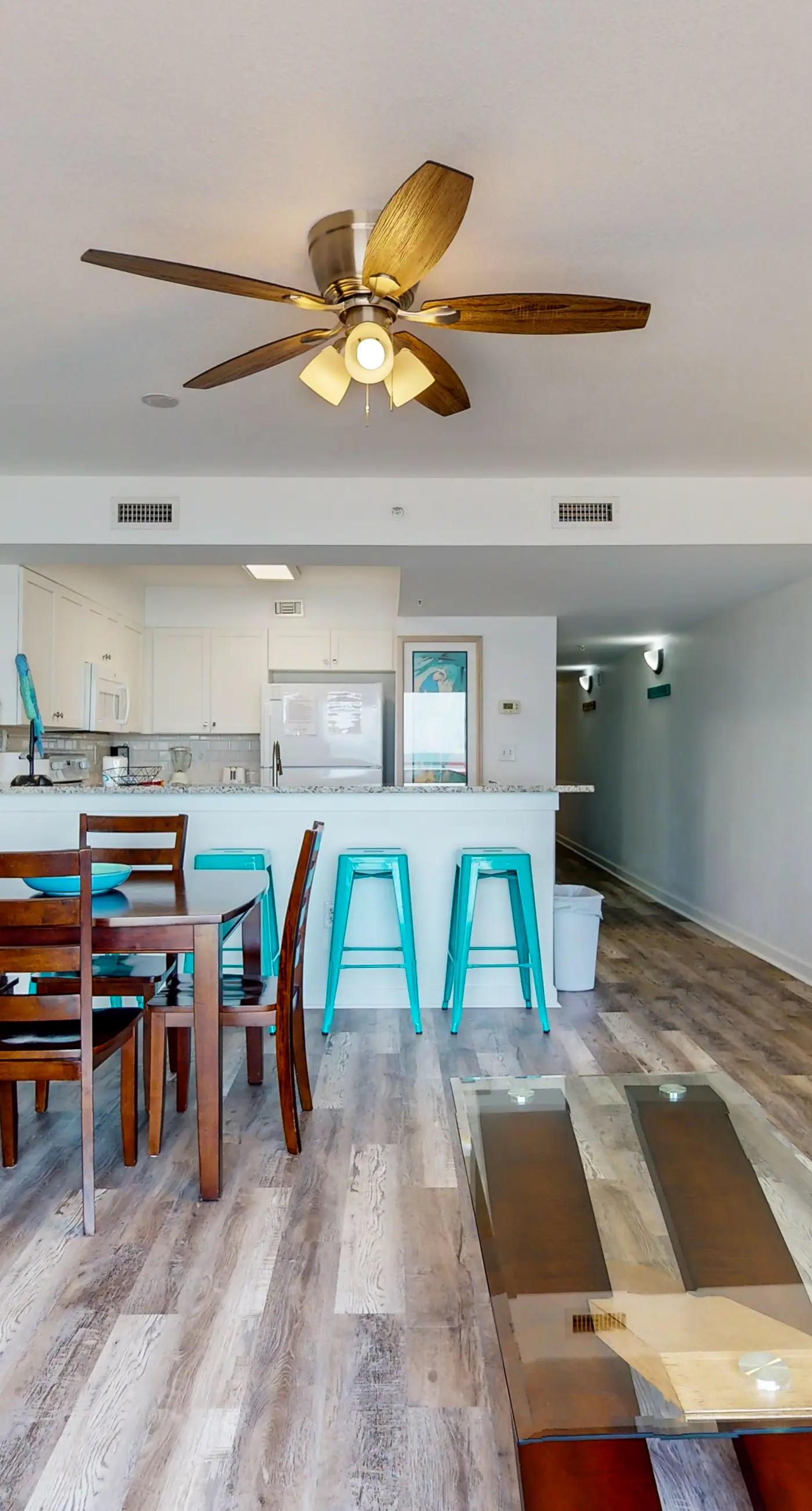 Gorgeous and cozy beachfront condo with shared pool and beach access