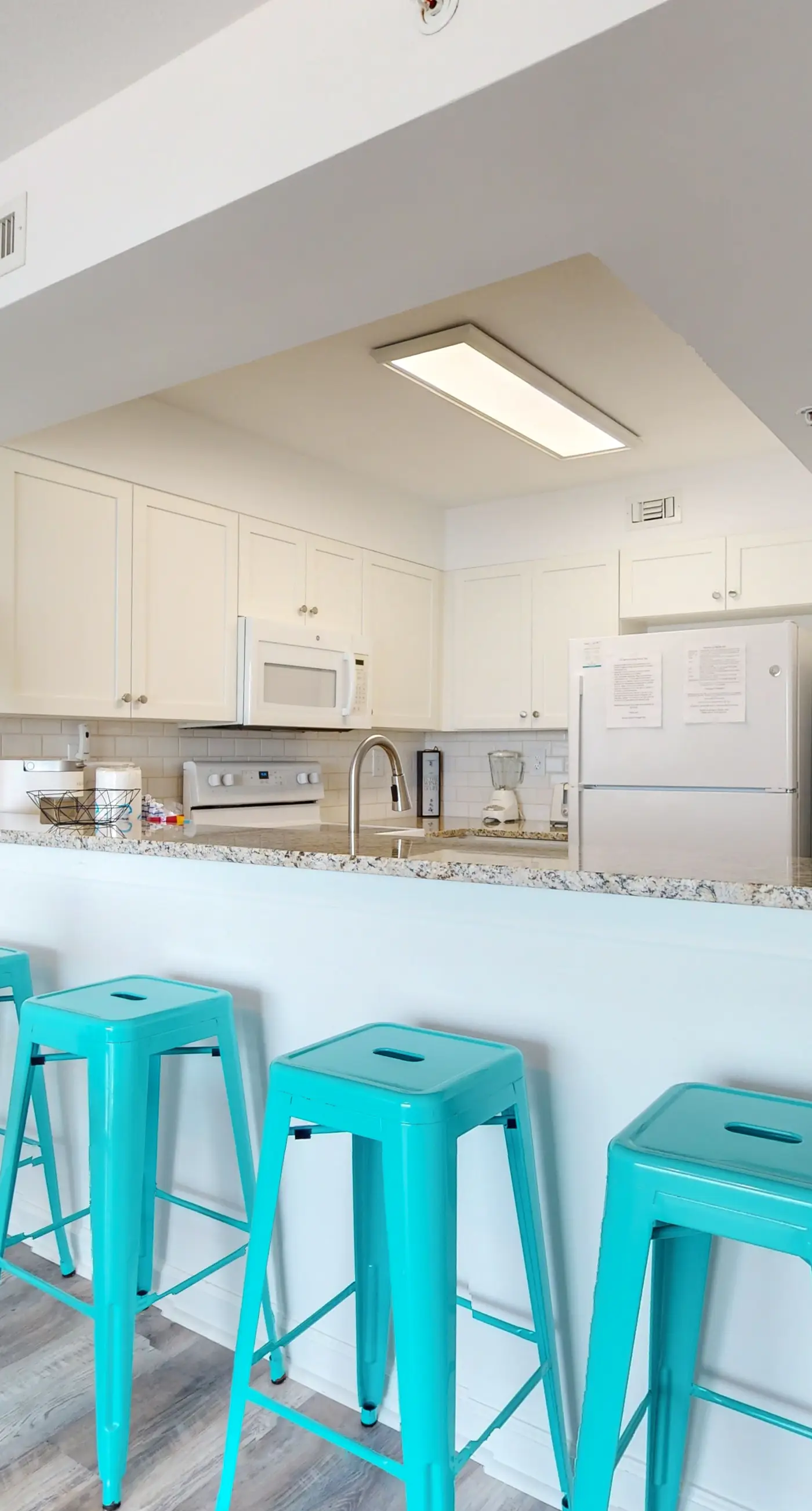 Gorgeous and cozy beachfront condo with shared pool and beach access