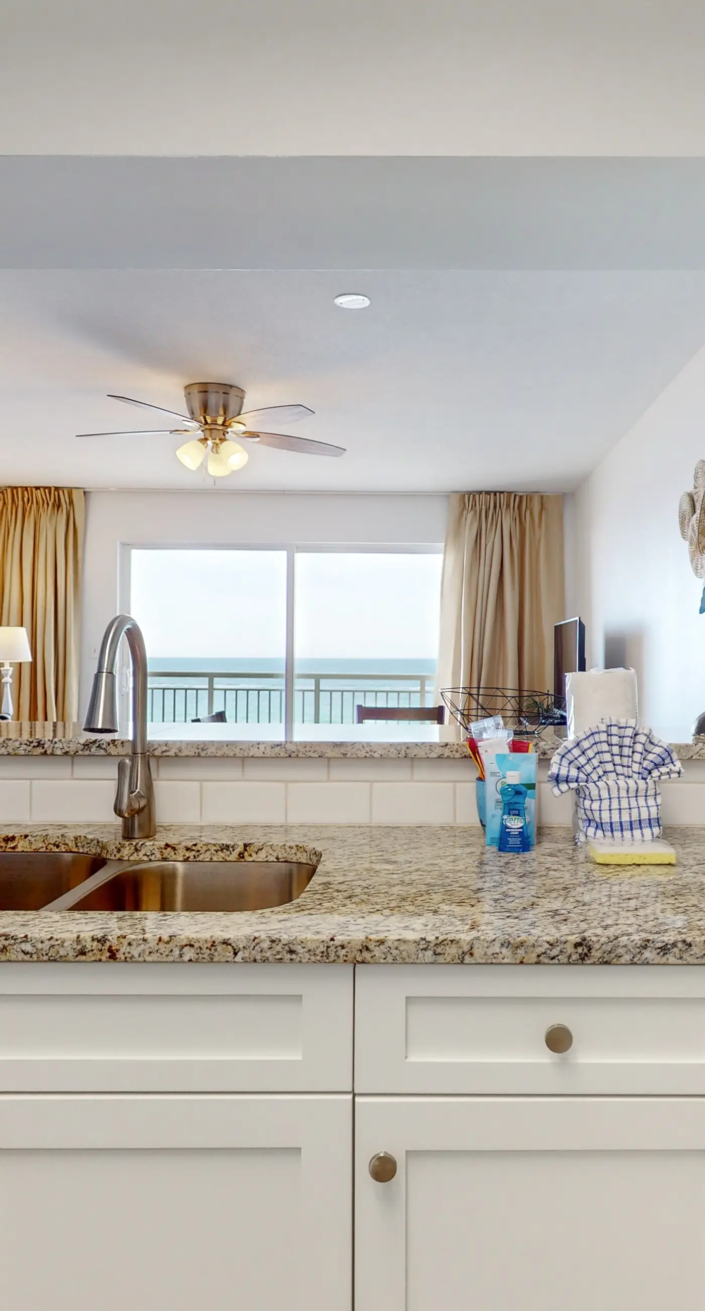 Gorgeous and cozy beachfront condo with shared pool and beach access
