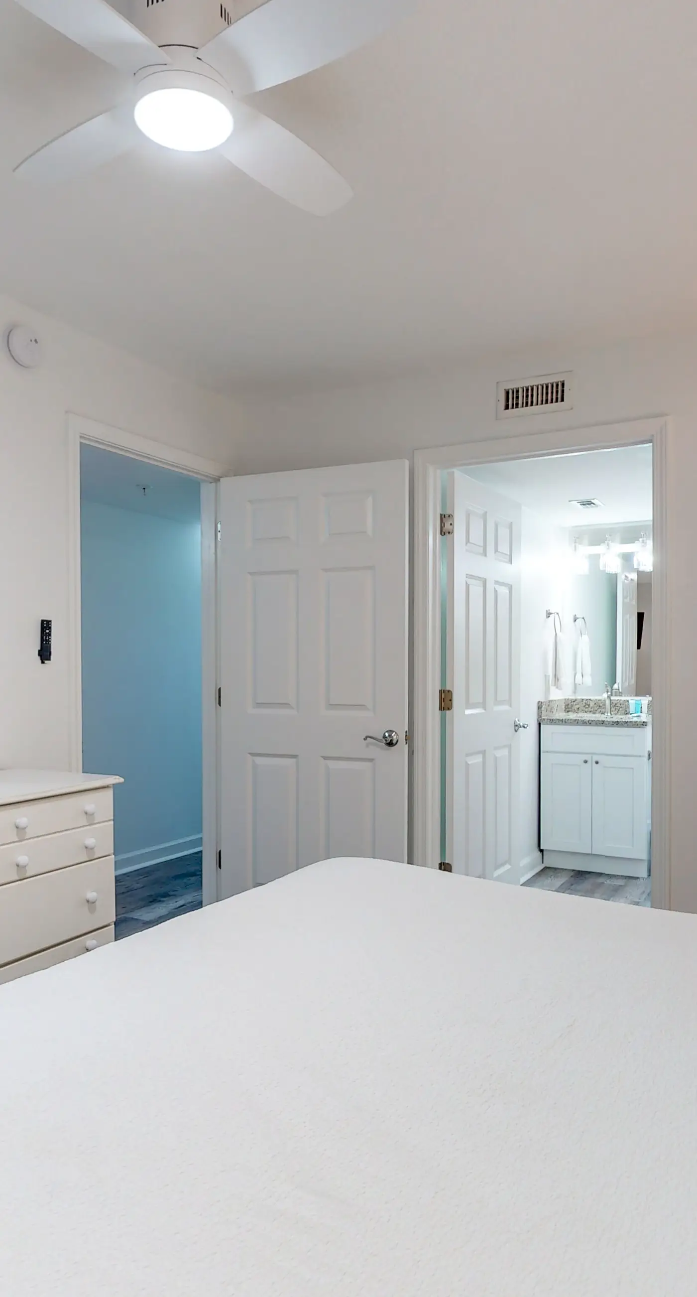 Gorgeous and cozy beachfront condo with shared pool and beach access