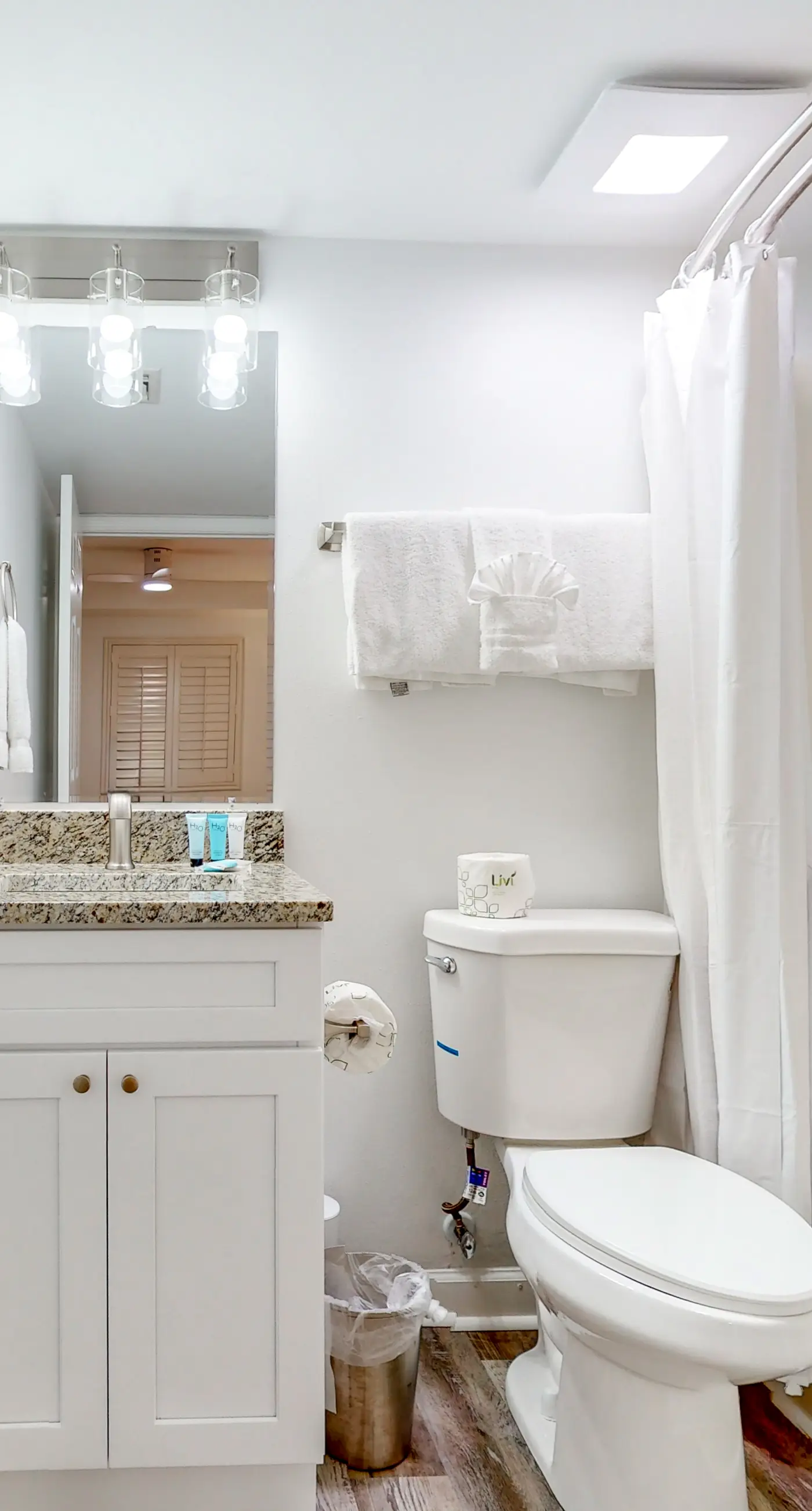 Gorgeous and cozy beachfront condo with shared pool and beach access