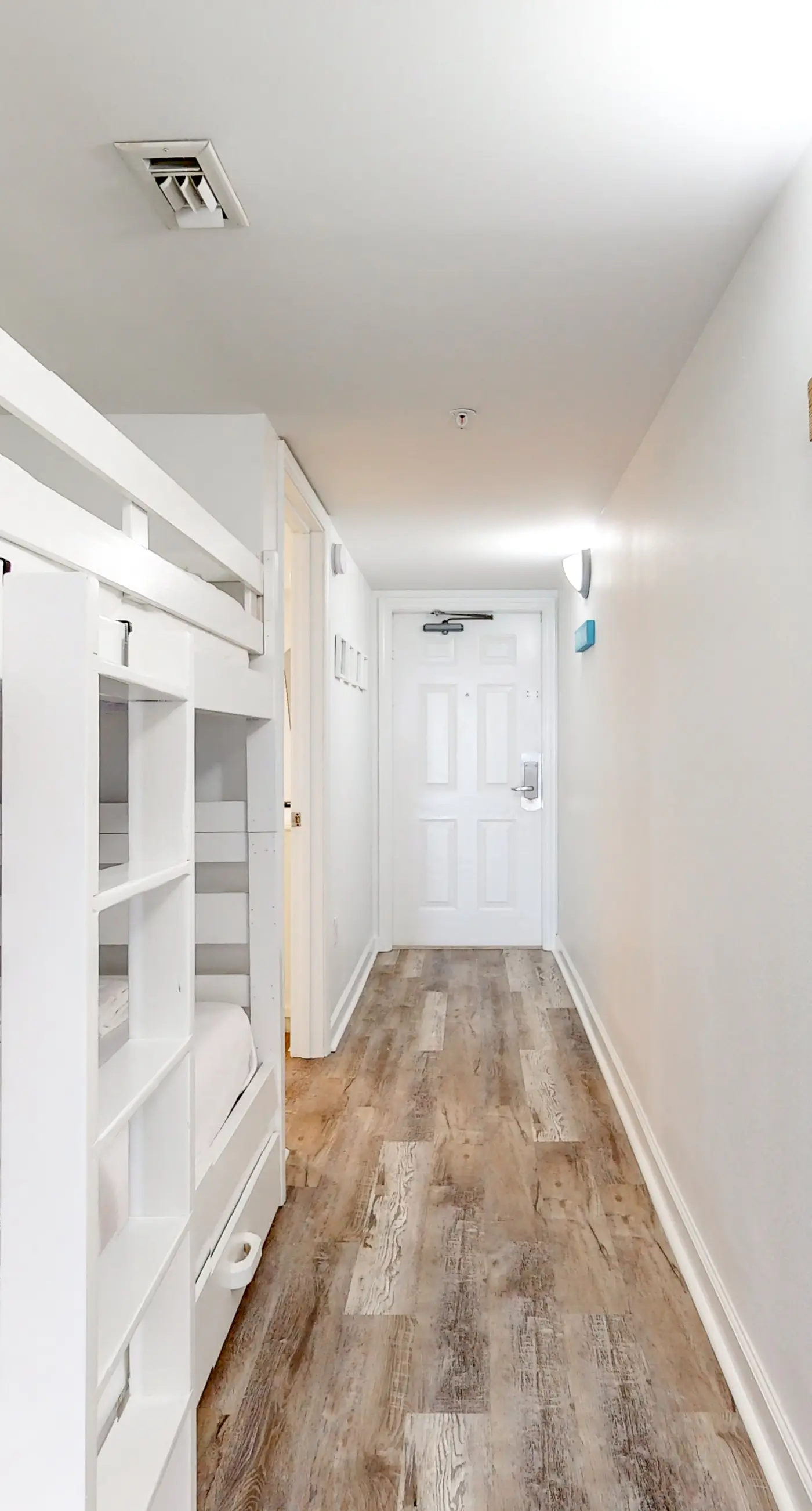 Gorgeous and cozy beachfront condo with shared pool and beach access