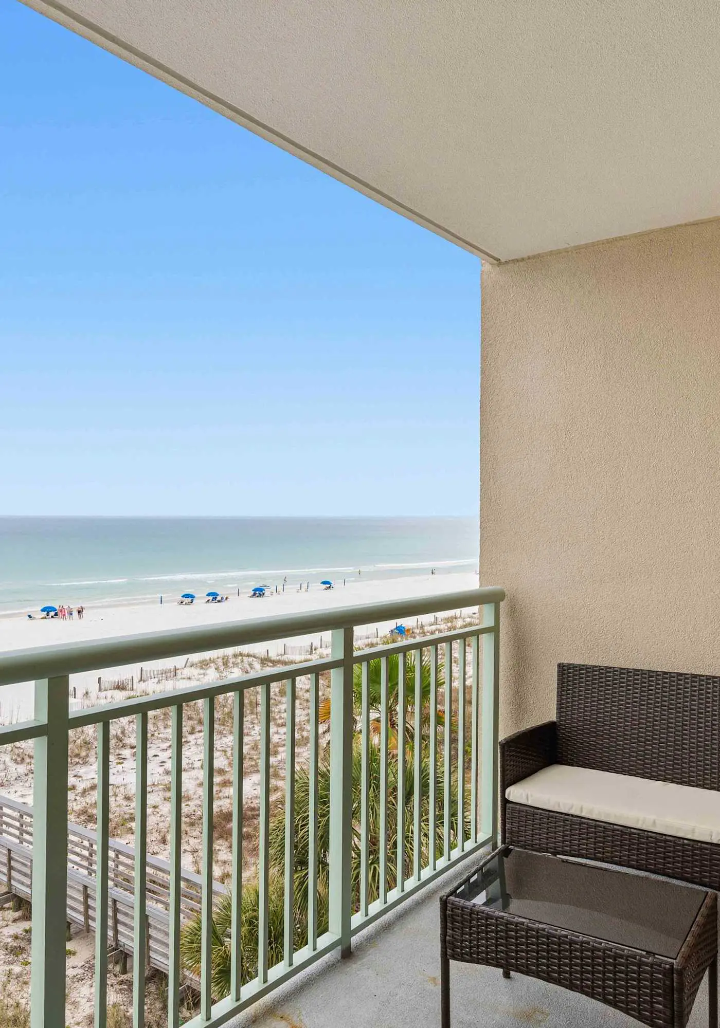 Gorgeous and cozy beachfront condo with shared pool and beach access