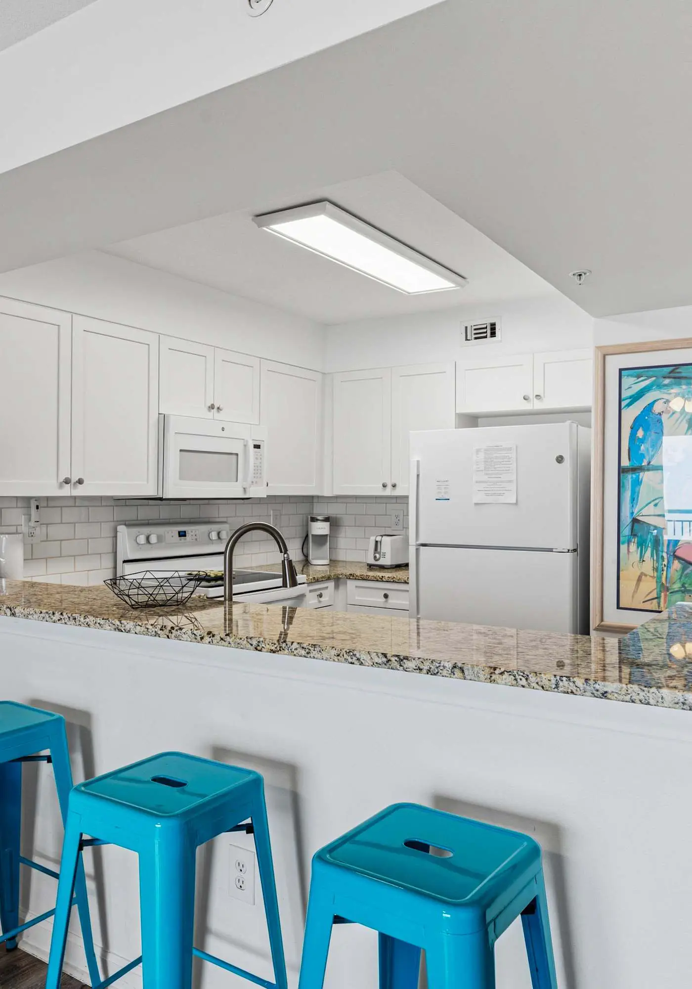 Gorgeous and cozy beachfront condo with shared pool and beach access