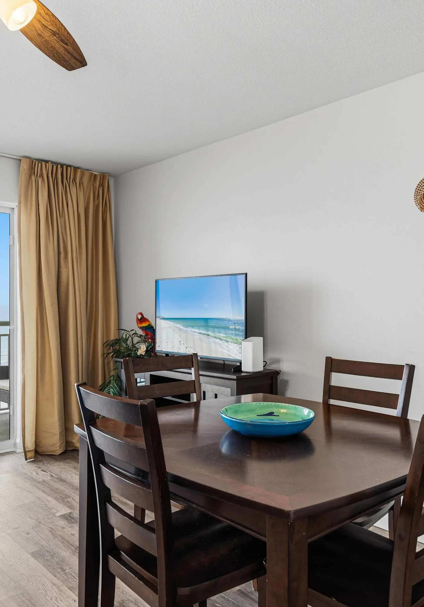 Gorgeous and cozy beachfront condo with shared pool and beach access