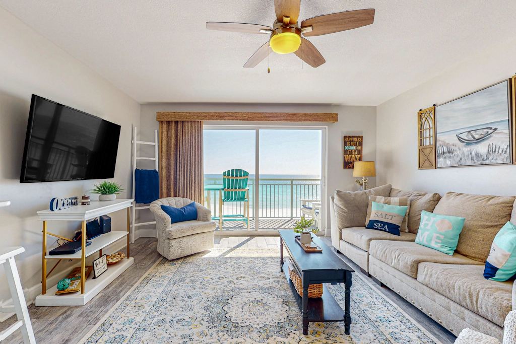 Oceanfront condo with pool, hot tub, central AC, washer/dryer, & fitness room