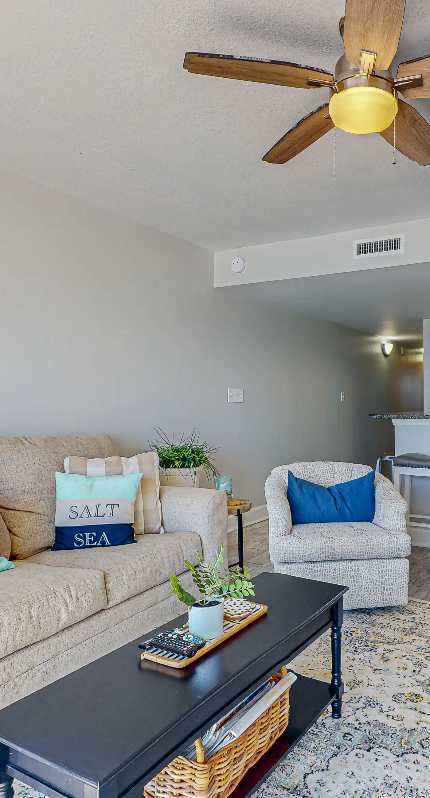 Pelican Isle 506- Oceanfront condo with pool, hot tub, central AC, washer/dryer, & fitness room