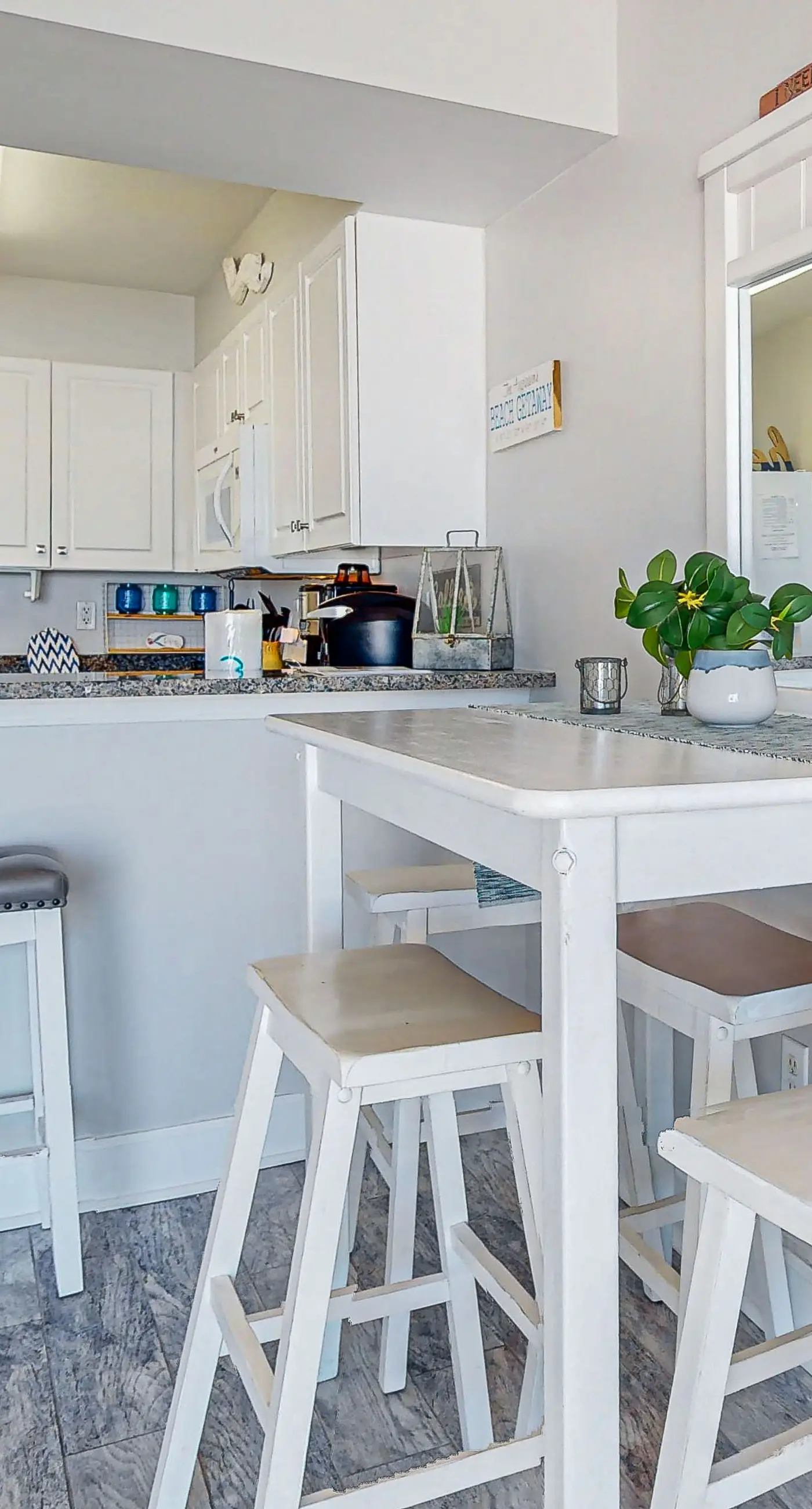 Pelican Isle 506- Oceanfront condo with pool, hot tub, central AC, washer/dryer, & fitness room
