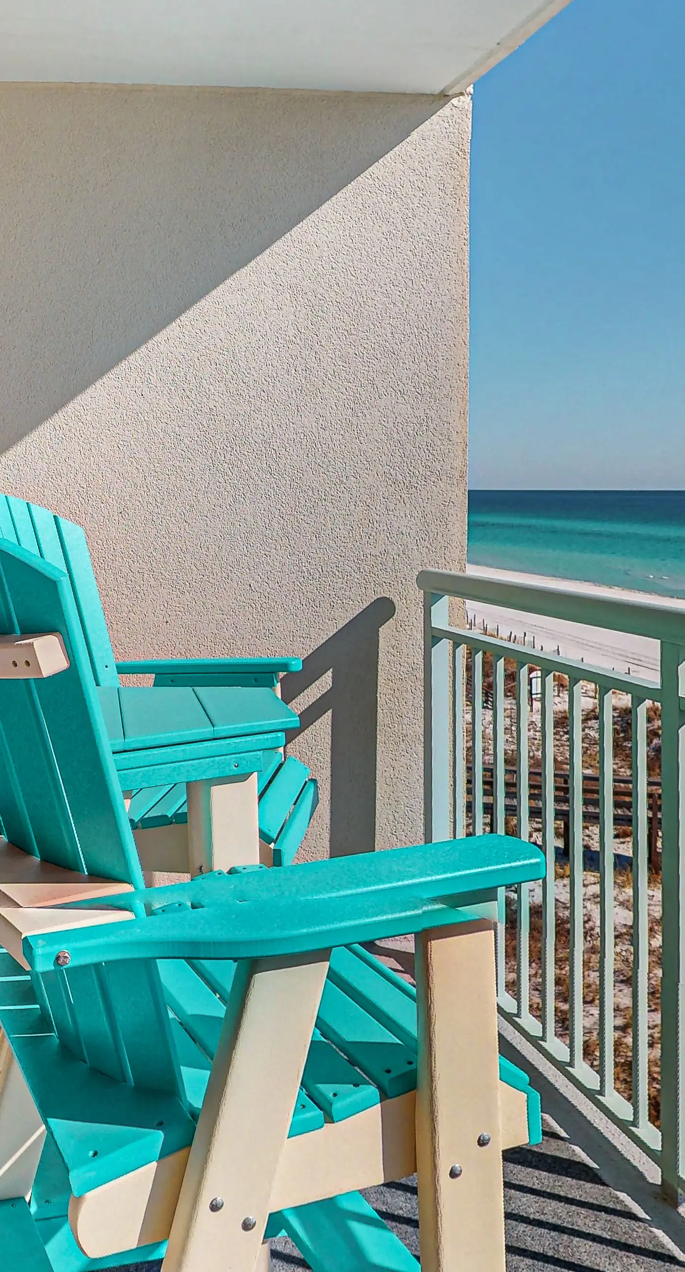 Pelican Isle 506- Oceanfront condo with pool, hot tub, central AC, washer/dryer, & fitness room