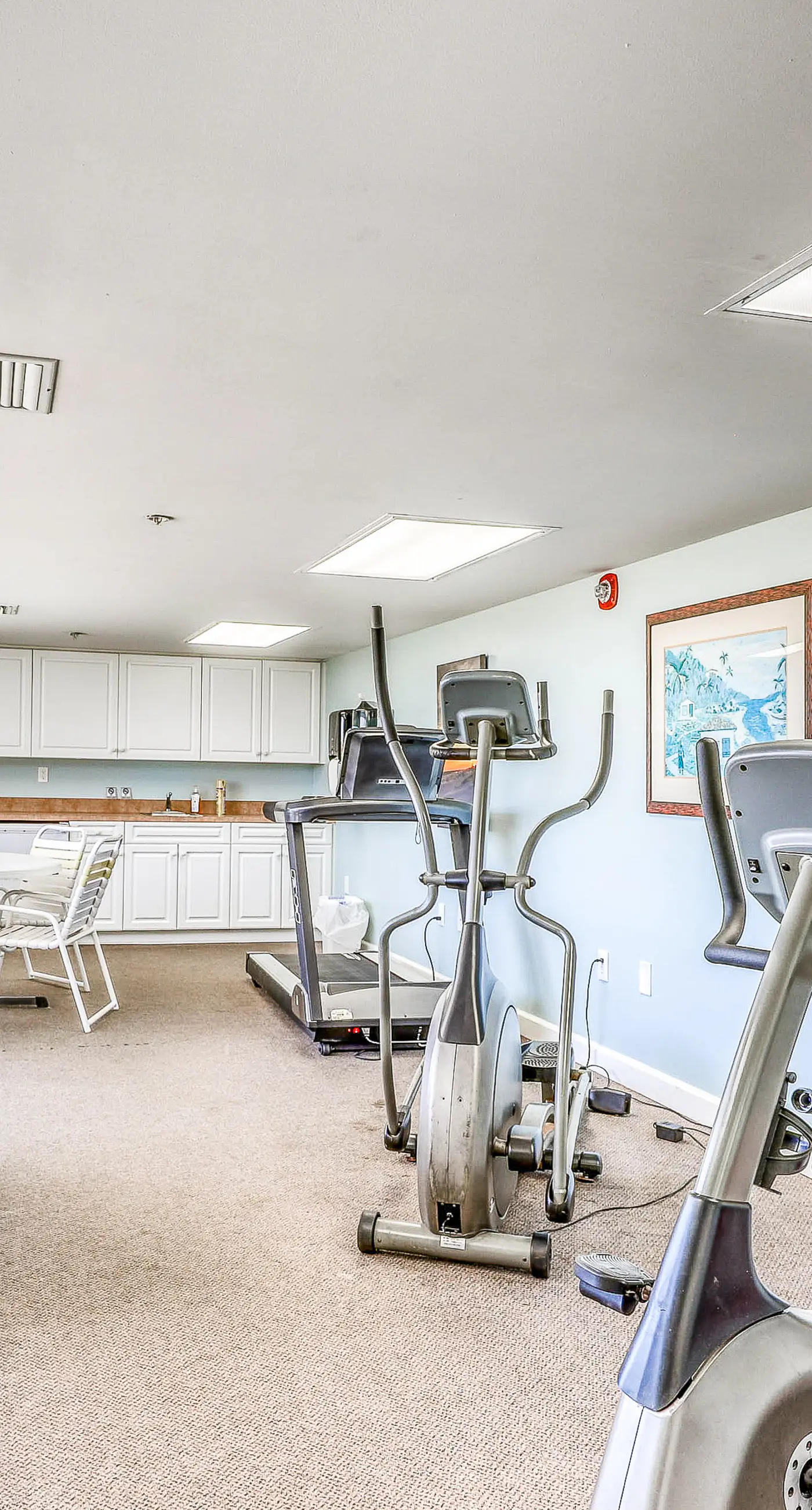 Pelican Isle 506- Oceanfront condo with pool, hot tub, central AC, washer/dryer, & fitness room
