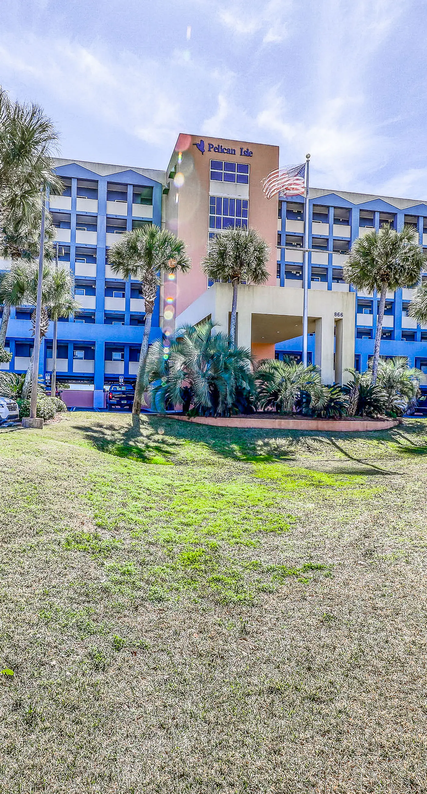 Pelican Isle 506- Oceanfront condo with pool, hot tub, central AC, washer/dryer, & fitness room