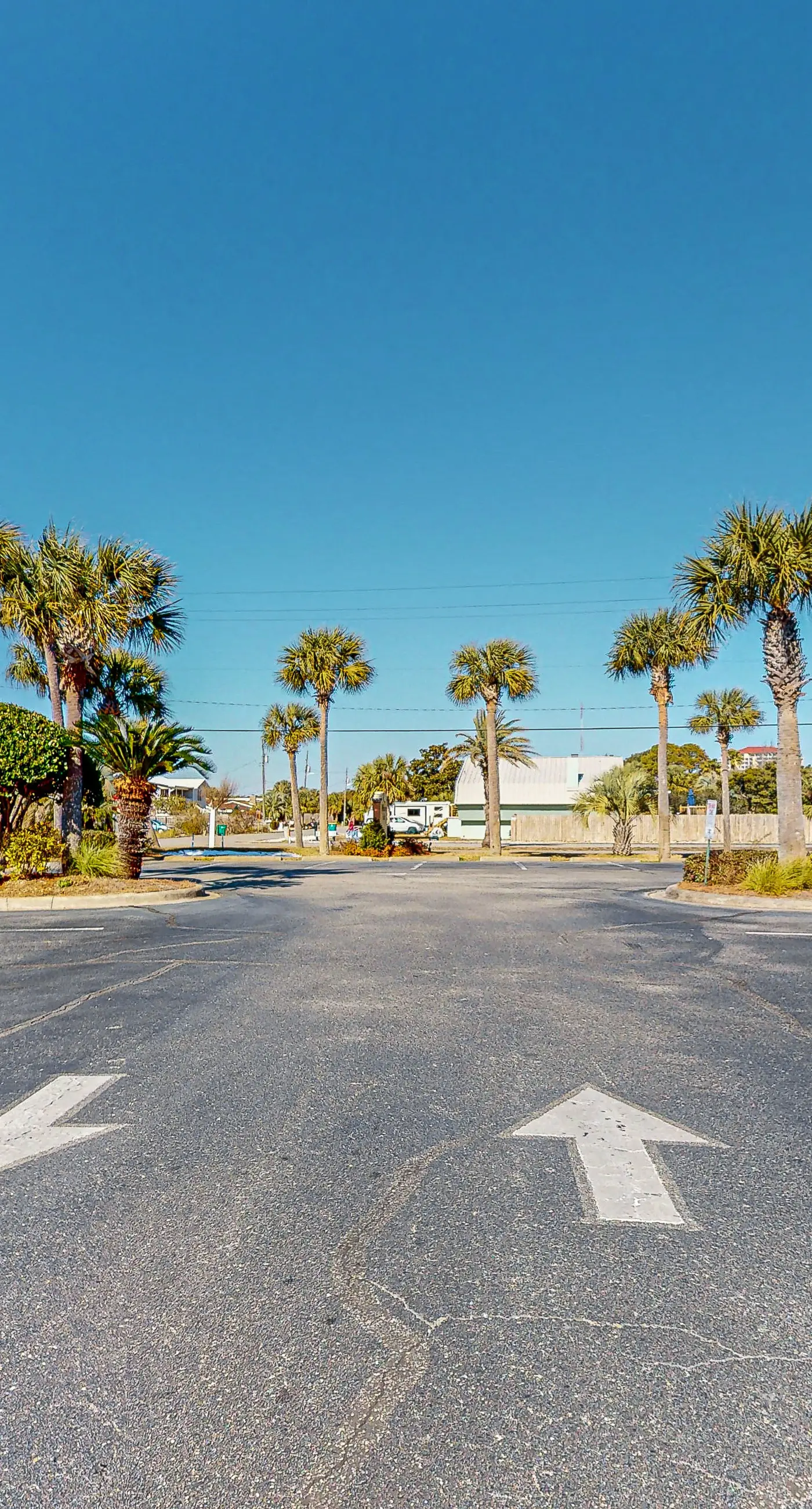 Pelican Isle 506- Oceanfront condo with pool, hot tub, central AC, washer/dryer, & fitness room