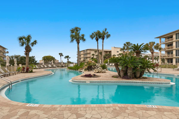 Gulf front condo with beach access, pool, hot tub, tennis & pickleball