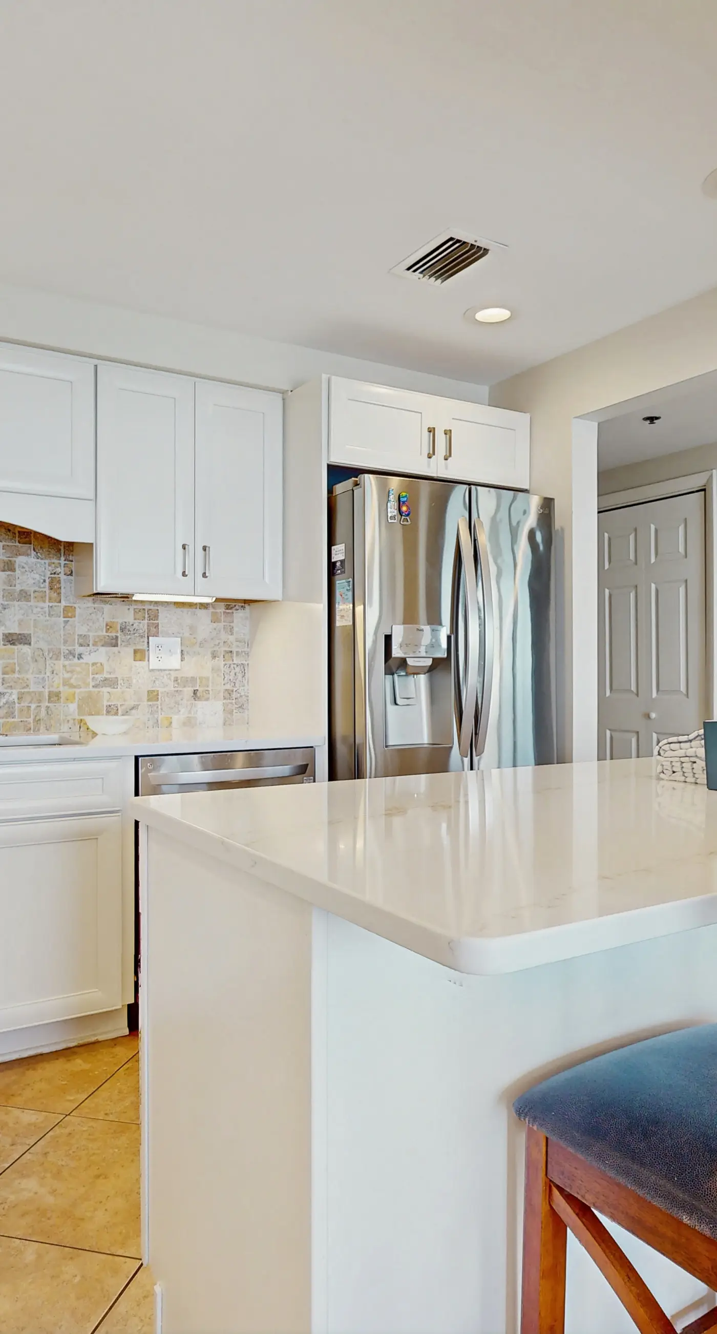 Gulf front condo with beach access, pool, hot tub, tennis & pickleball