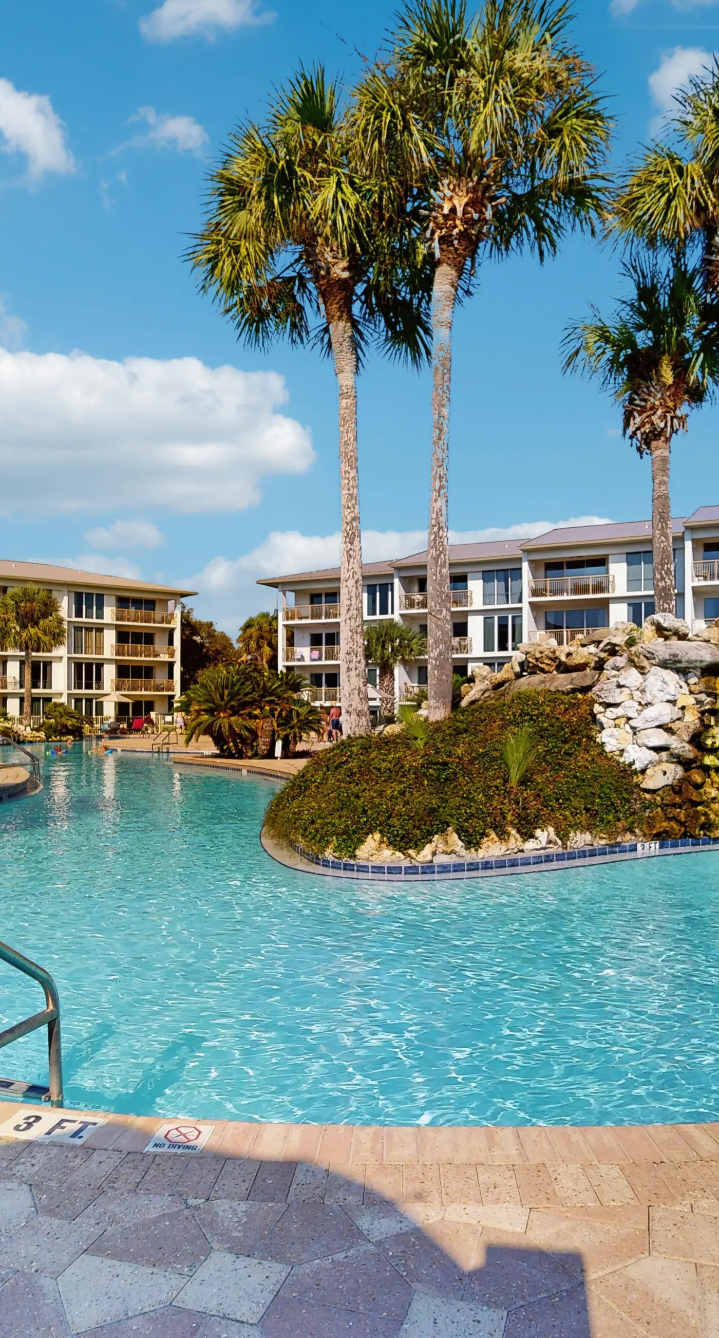 Gulf front condo with beach access, pool, hot tub, tennis & pickleball