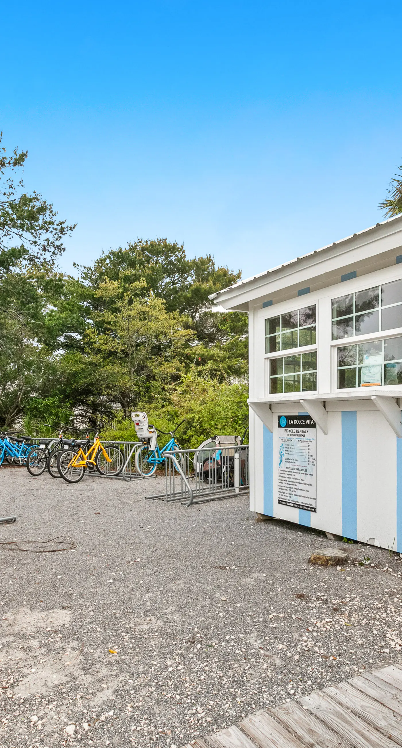 Gulf front condo with beach access, pool, hot tub, tennis & pickleball