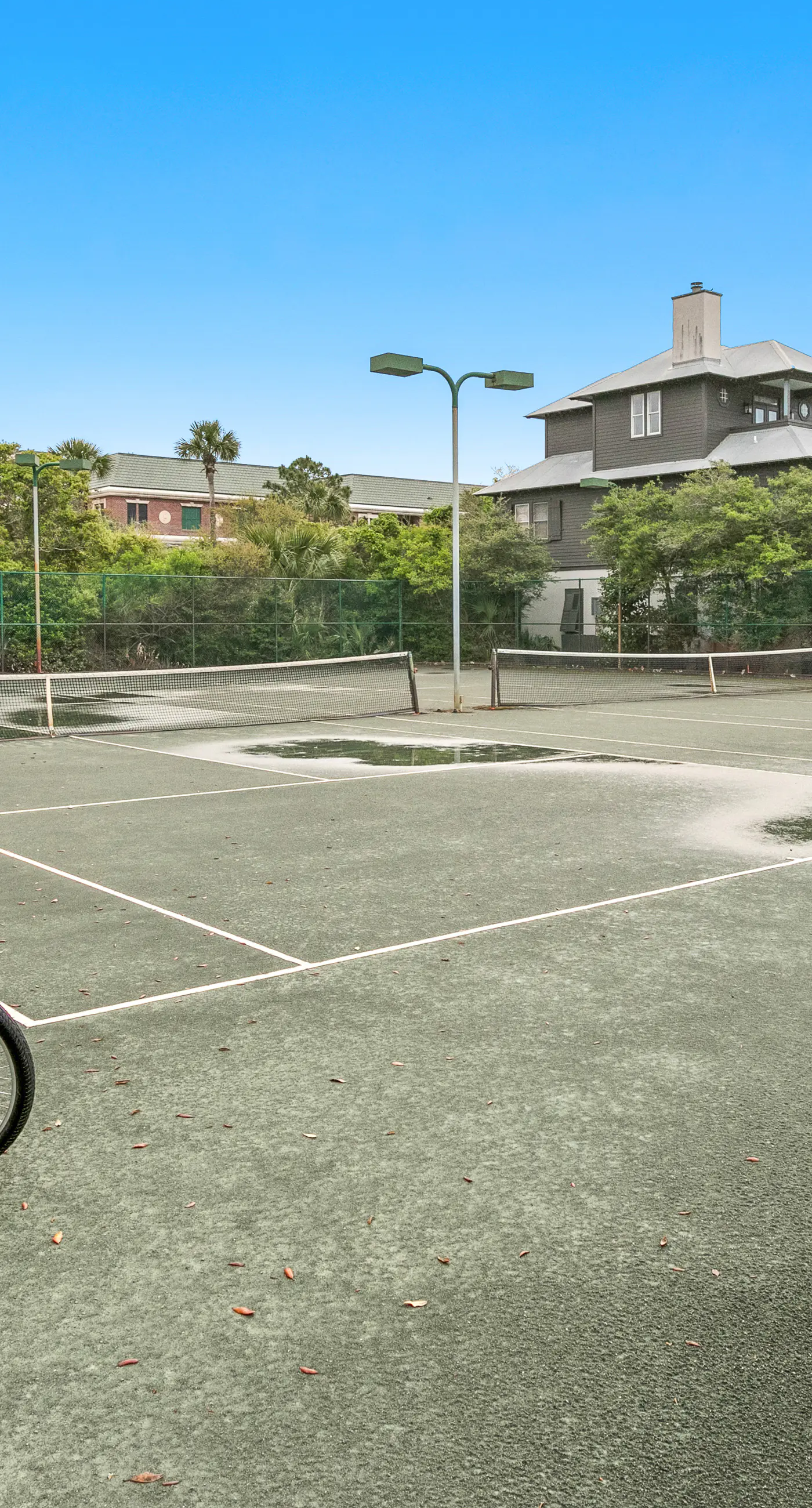 Gulf front condo with beach access, pool, hot tub, tennis & pickleball