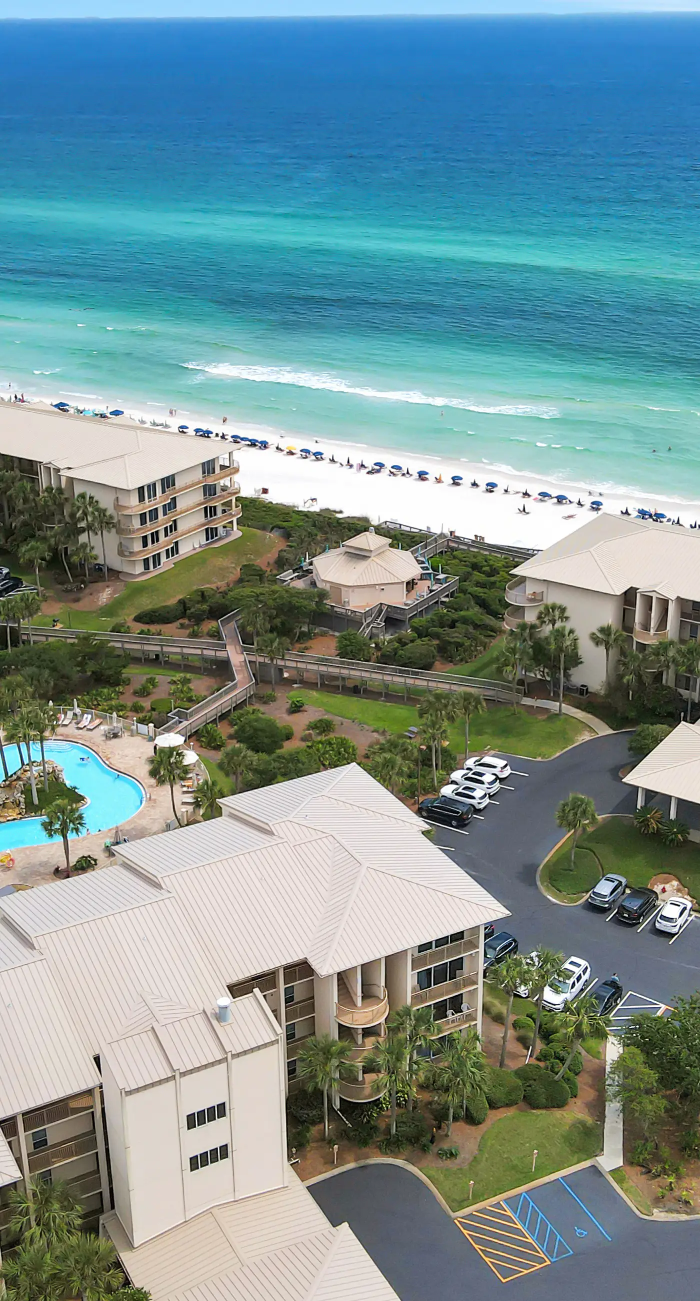Gulf front condo with beach access, pool, hot tub, tennis & pickleball