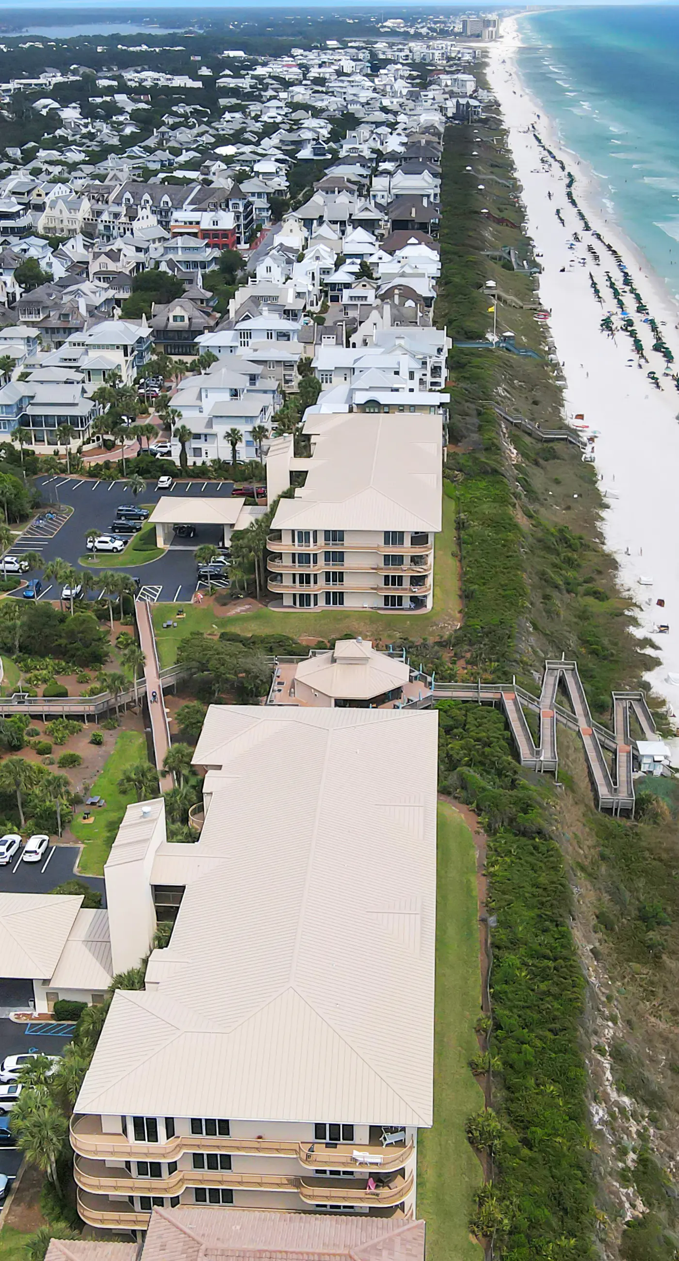 Gulf front condo with beach access, pool, hot tub, tennis & pickleball