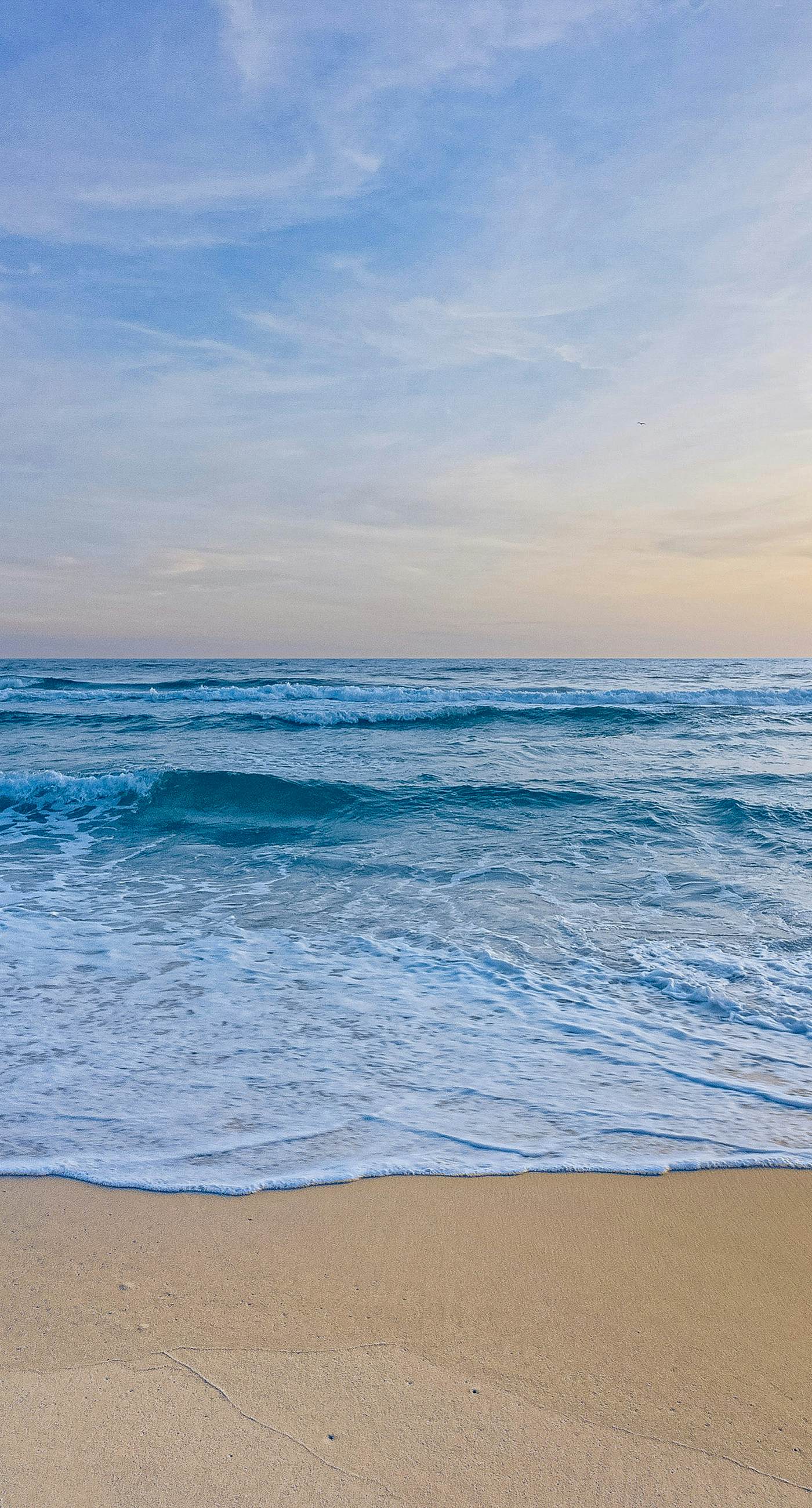 Updated Emerald Coast condo with pool, AC, & washer/dryer - walk to beach