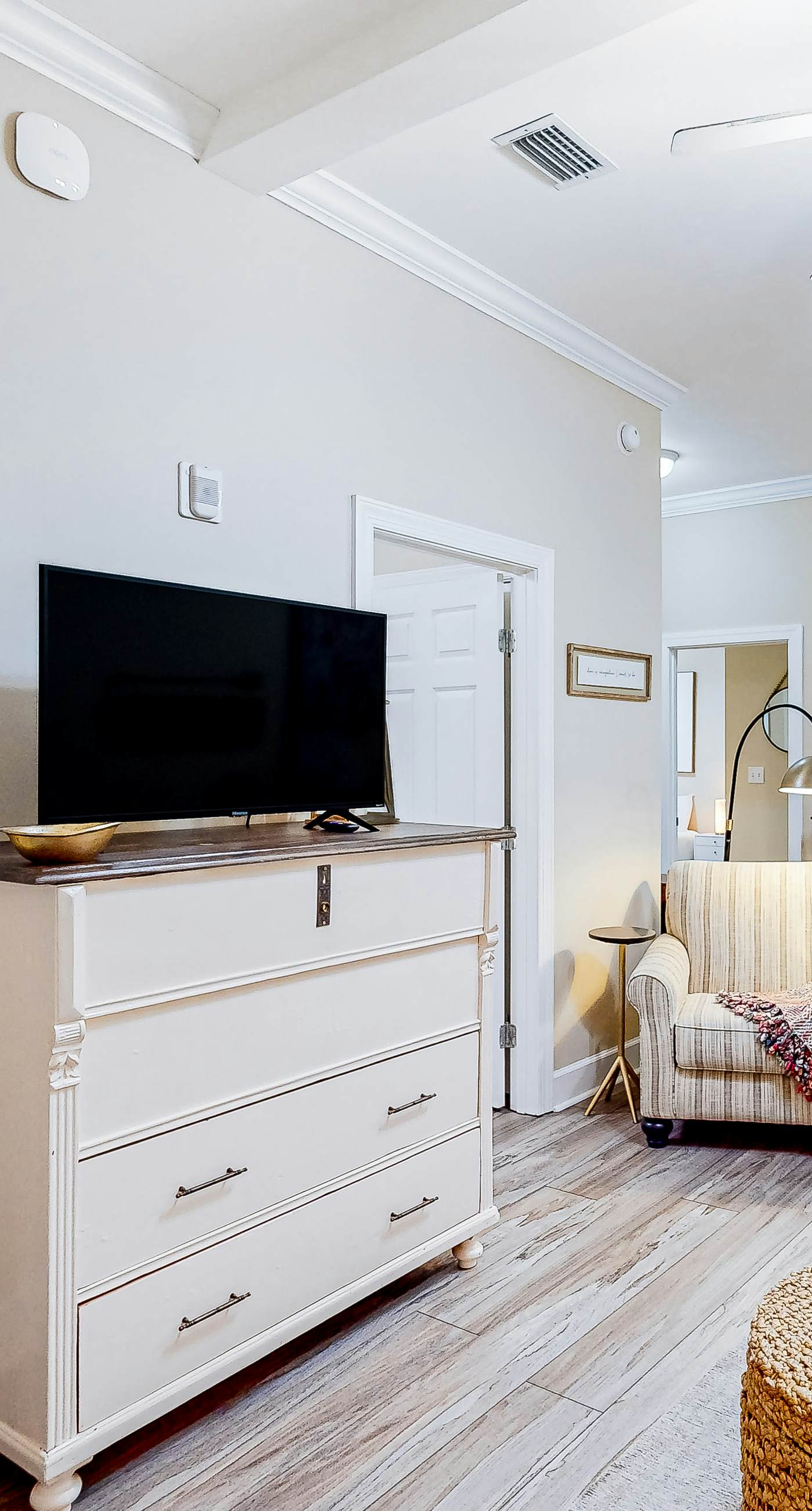 Updated Emerald Coast condo with pool, AC, & washer/dryer - walk to beach