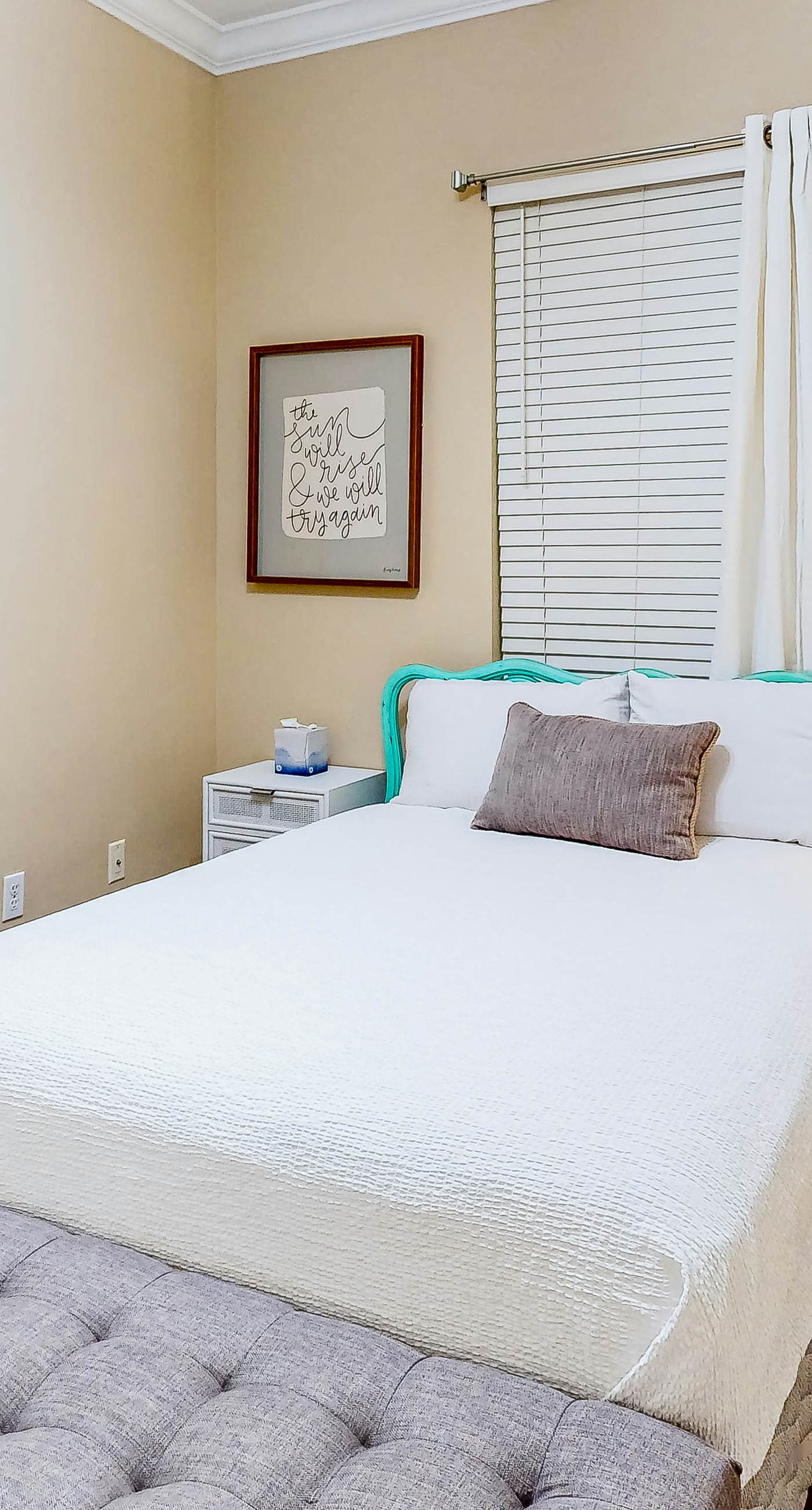 Updated Emerald Coast condo with pool, AC, & washer/dryer - walk to beach