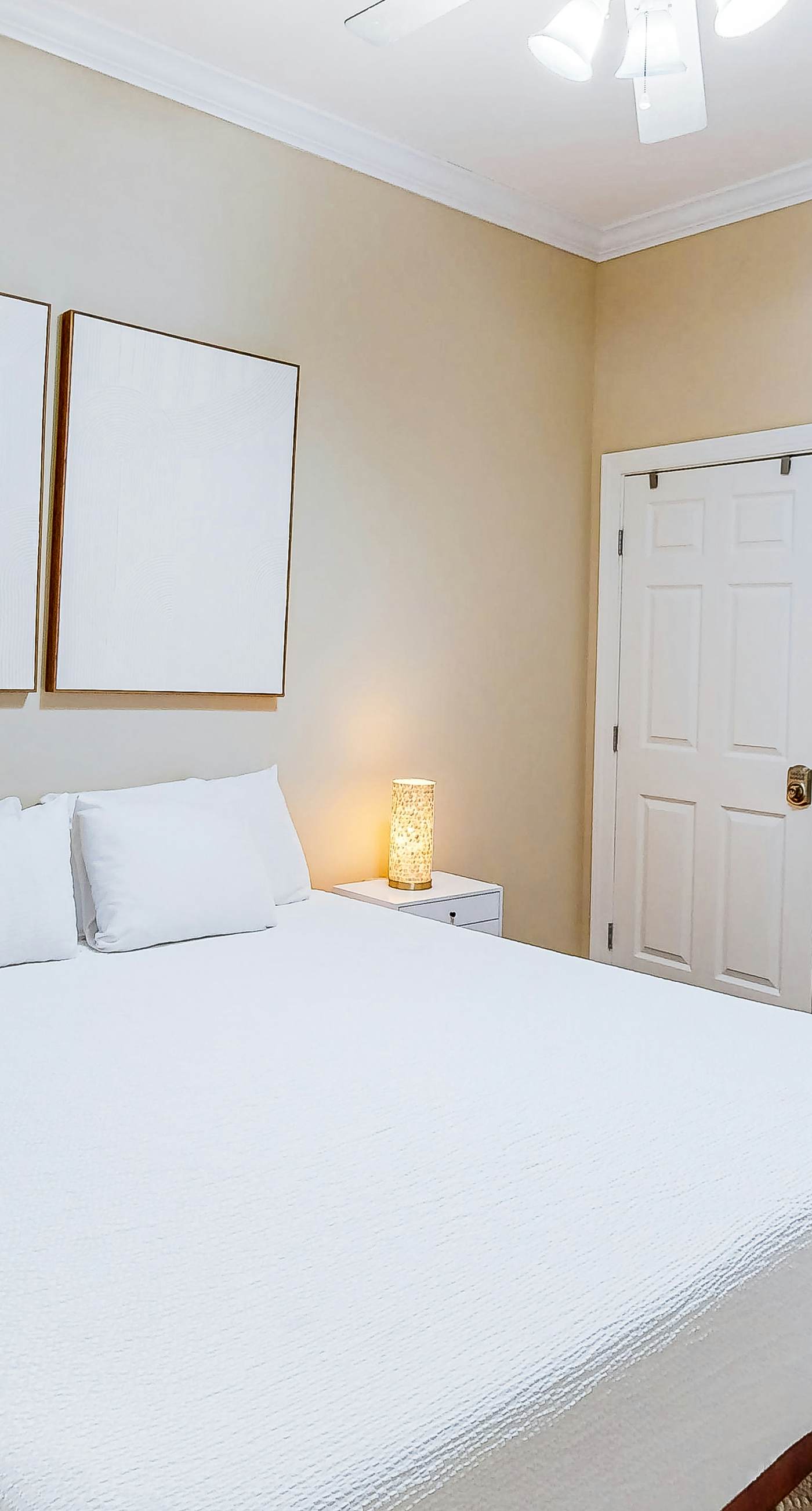 Updated Emerald Coast condo with pool, AC, & washer/dryer - walk to beach